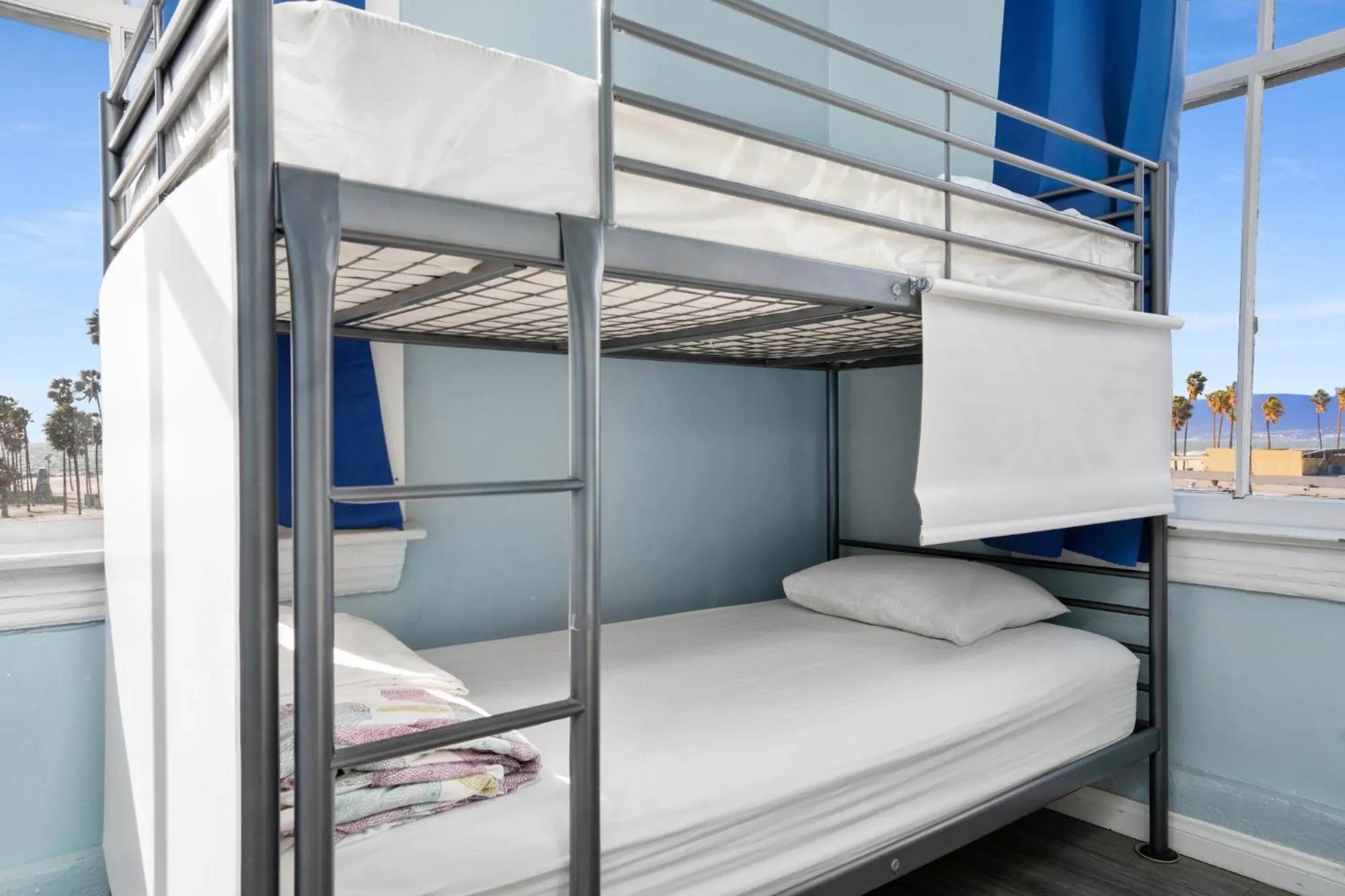 Bedroom, Bed in Samesun Venice Beach Hotel & Hostel