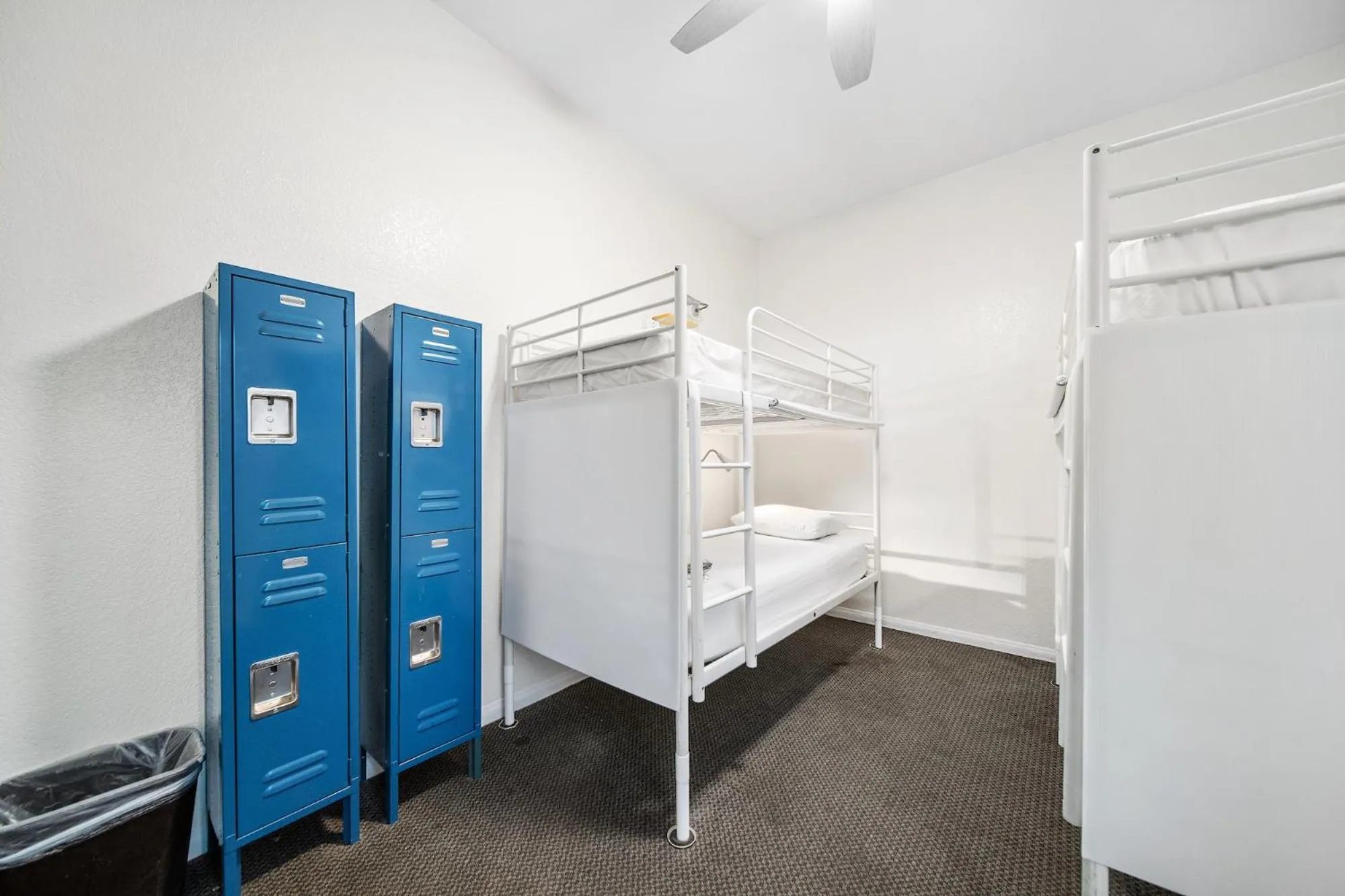 Bedroom, Bed in Samesun Venice Beach Hotel & Hostel