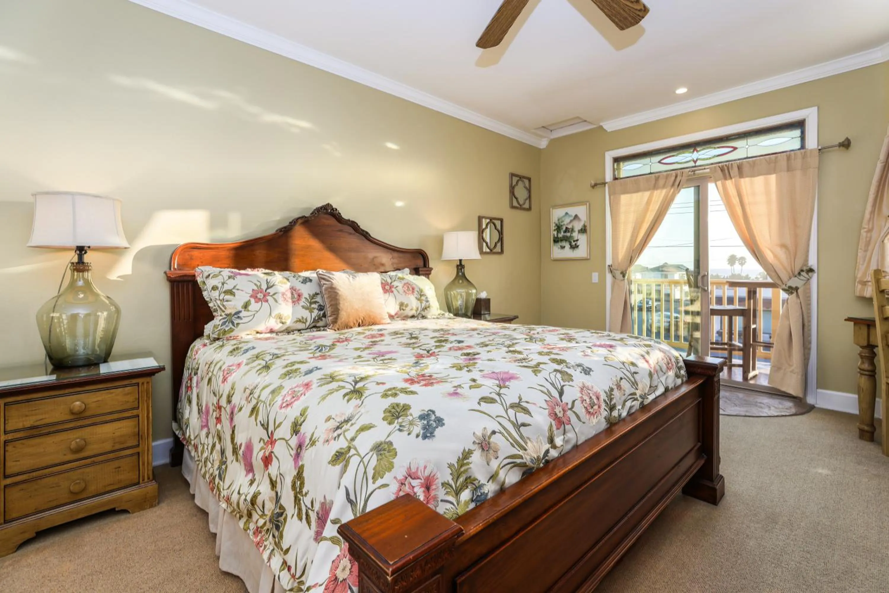 Bedroom, Bed in Cayucos Sunset Inn