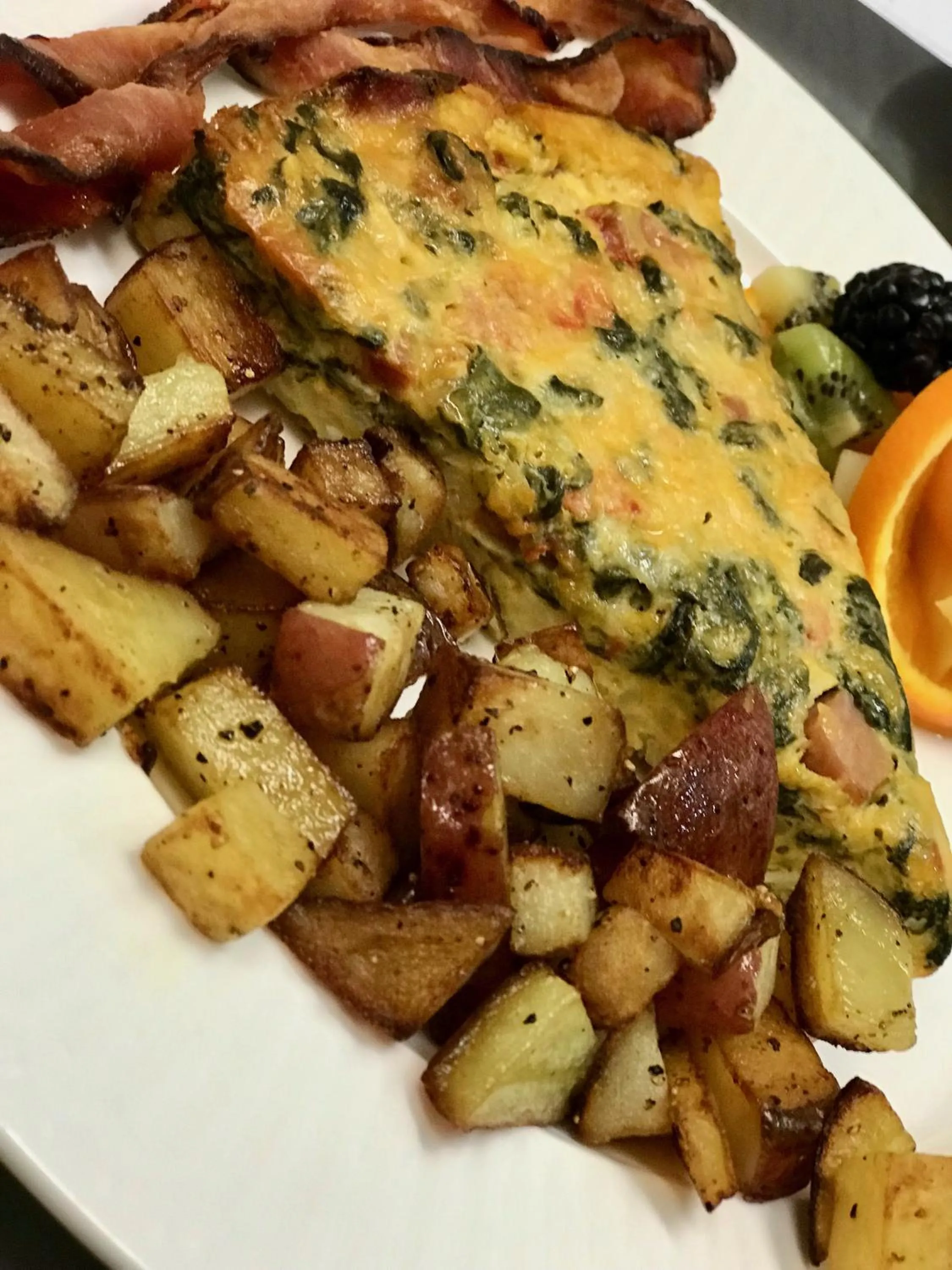 Food and drinks in Cayucos Sunset Inn