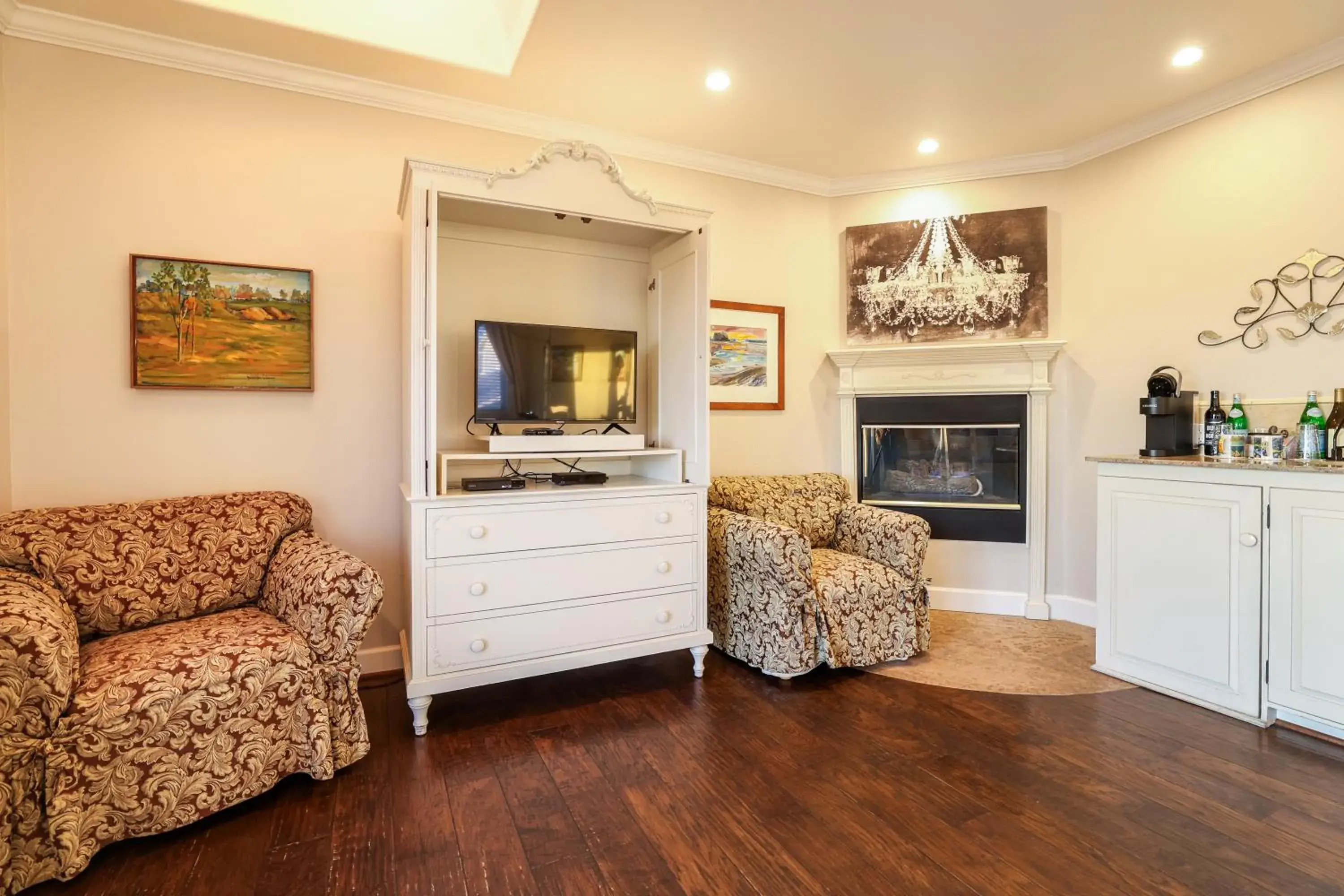 Living room in Cayucos Sunset Inn Living room in Cayucos Sunset Inn