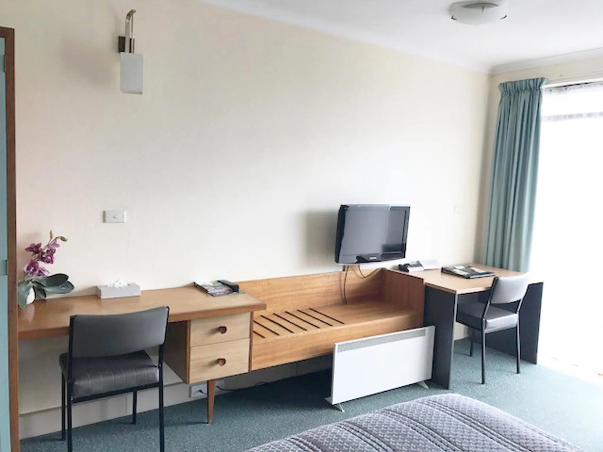 Photo of the whole room in The Waterfront Wynyard