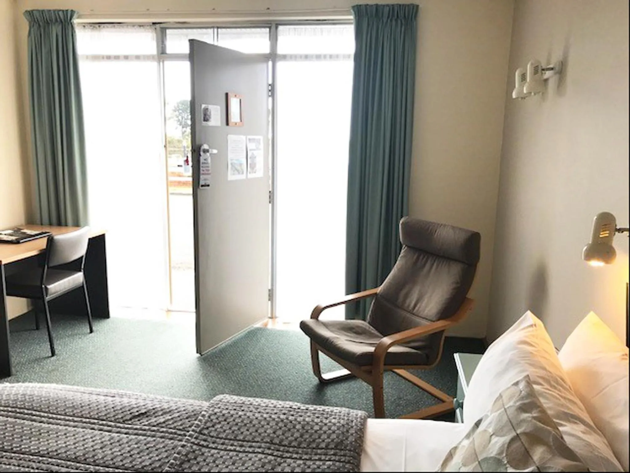 Photo of the whole room, Bed in The Waterfront Wynyard
