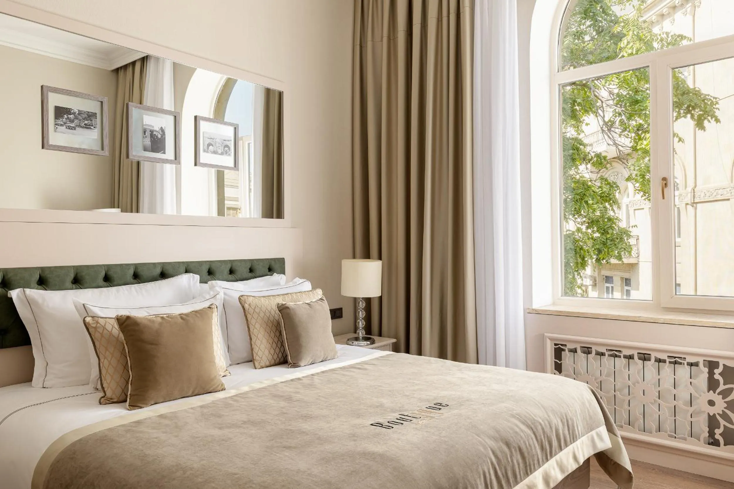 Bed in Boutique 19 Hotel