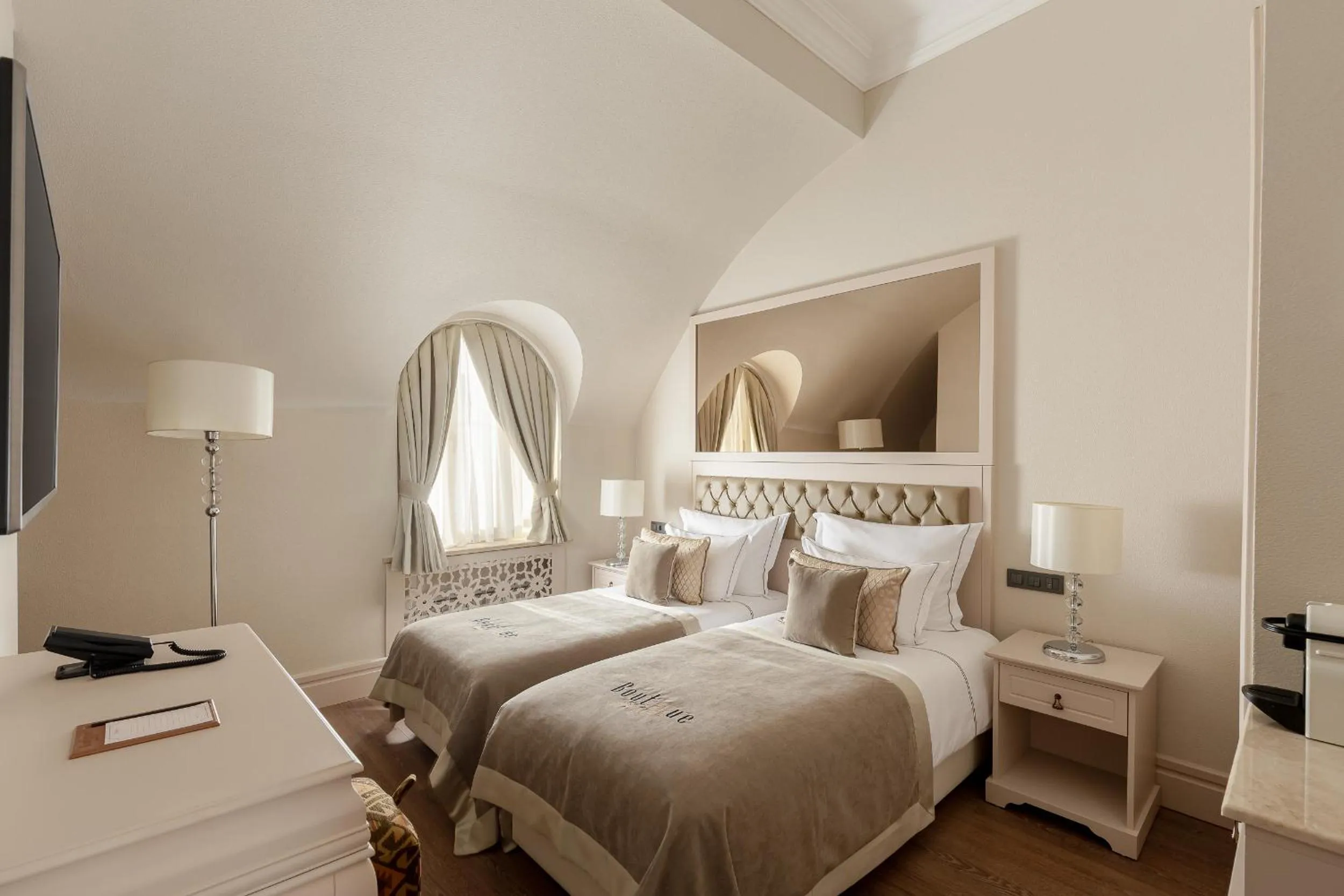 Bed in Boutique 19 Hotel