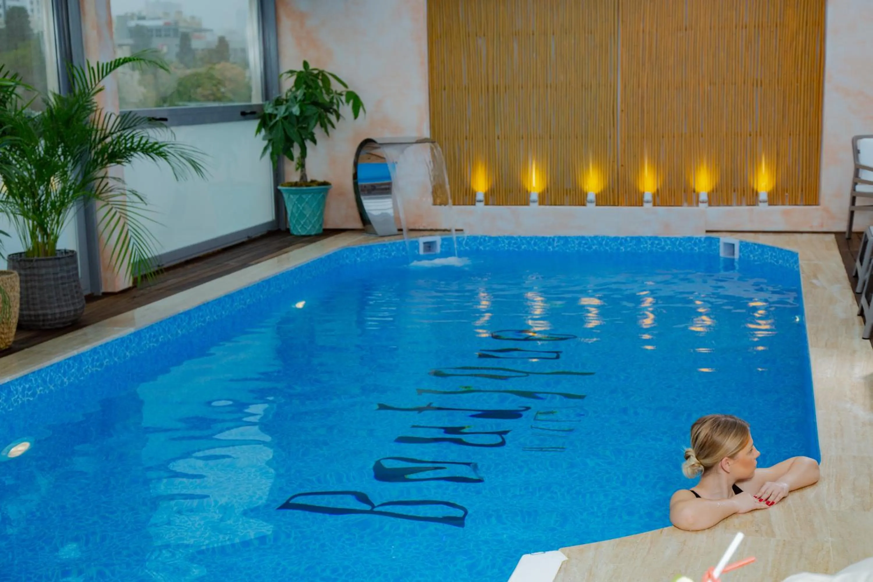 Swimming pool in Boutique 19 Hotel