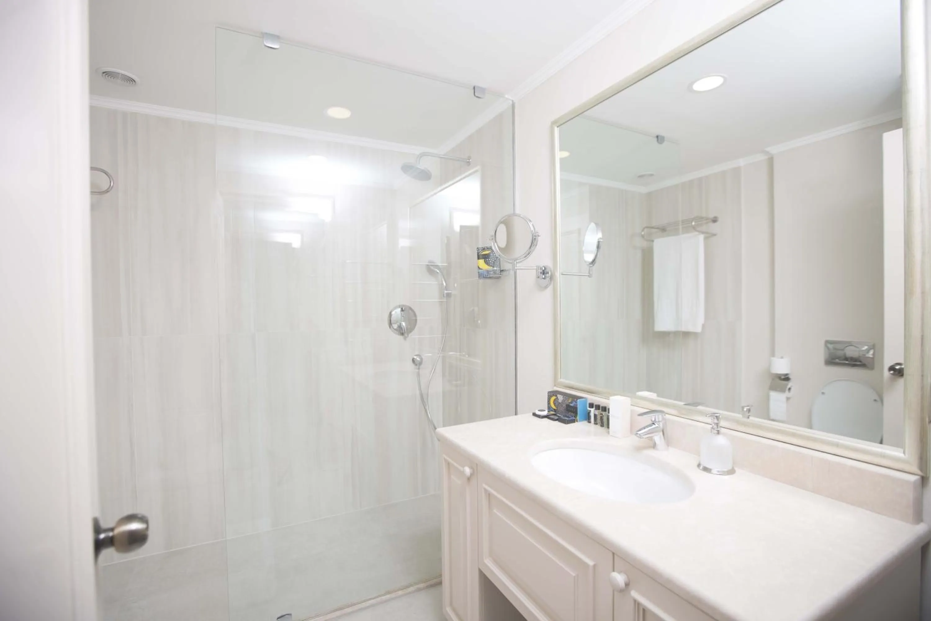 Shower in Boutique 19 Hotel