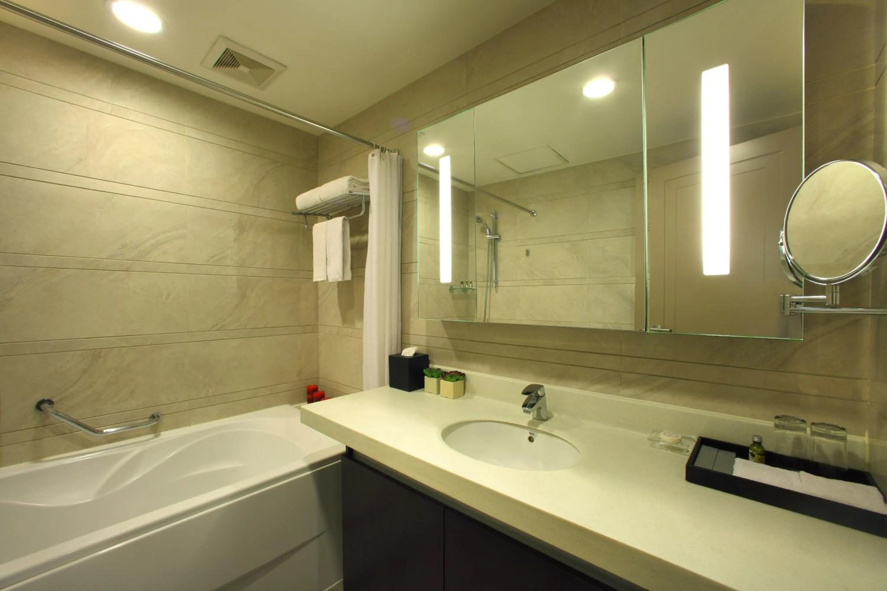 Bathroom in Somerset Heping Shenyang