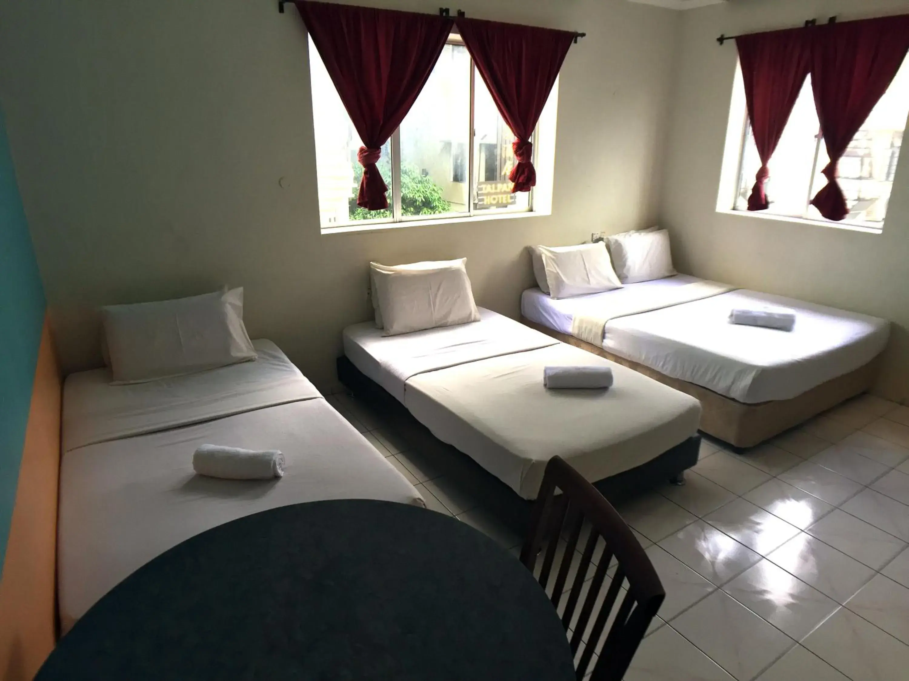 Photo of the whole room in Abell Residence Photo of the whole room in Abell Residence