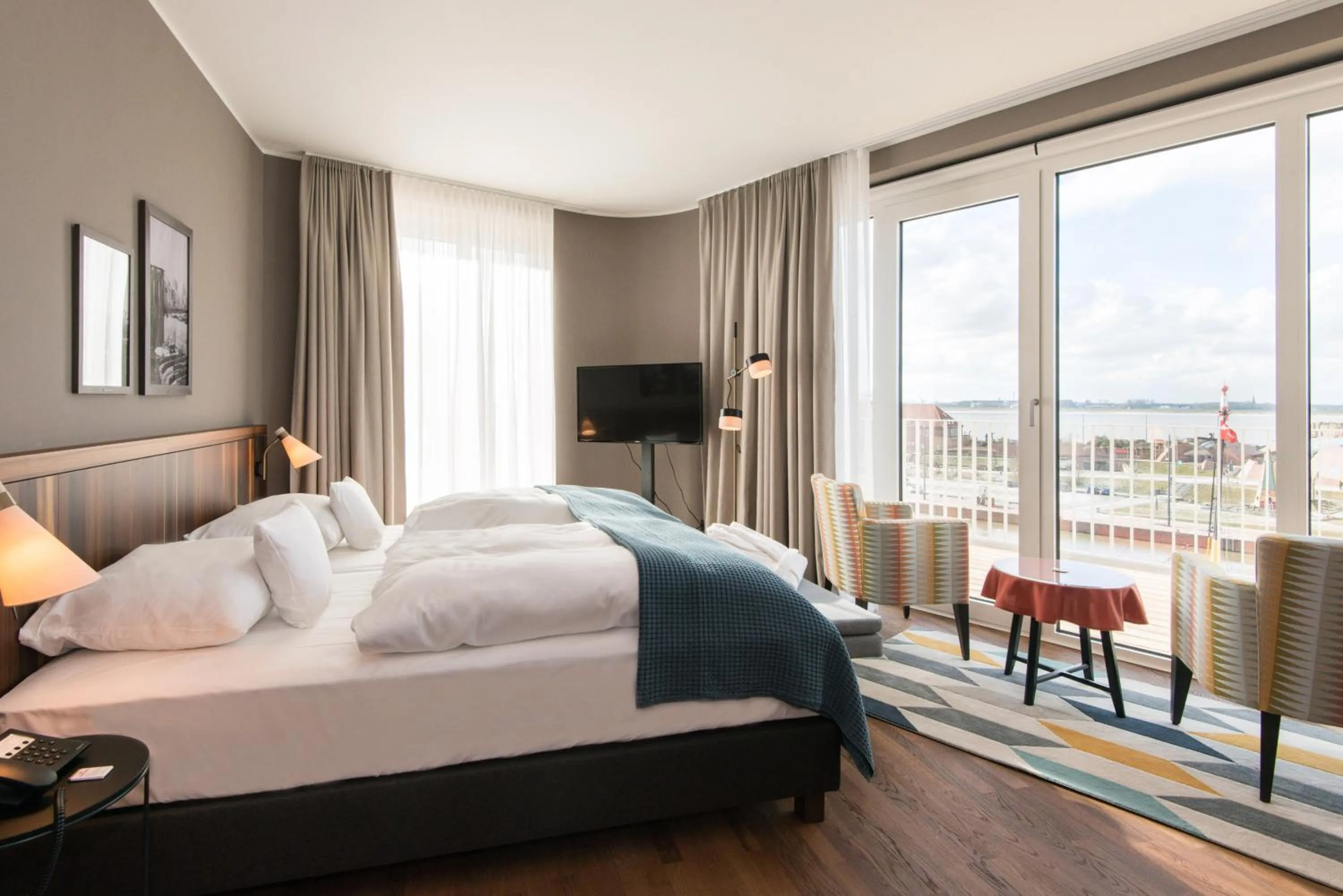 Photo of the whole room, Bed in THE LIBERTY Hotel Bremerhaven BW Signature Collection