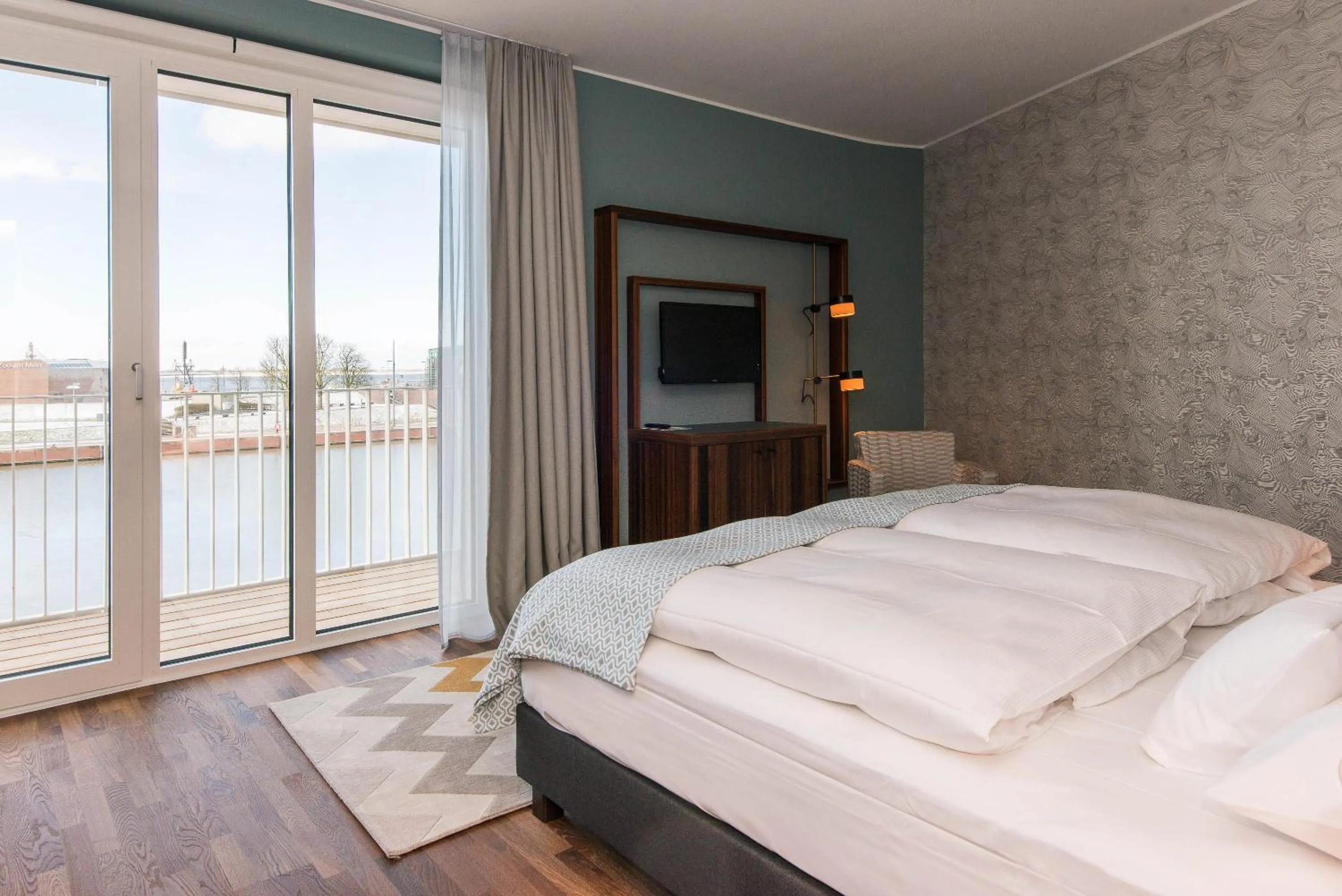 Photo of the whole room, Bed in THE LIBERTY Hotel Bremerhaven BW Signature Collection
