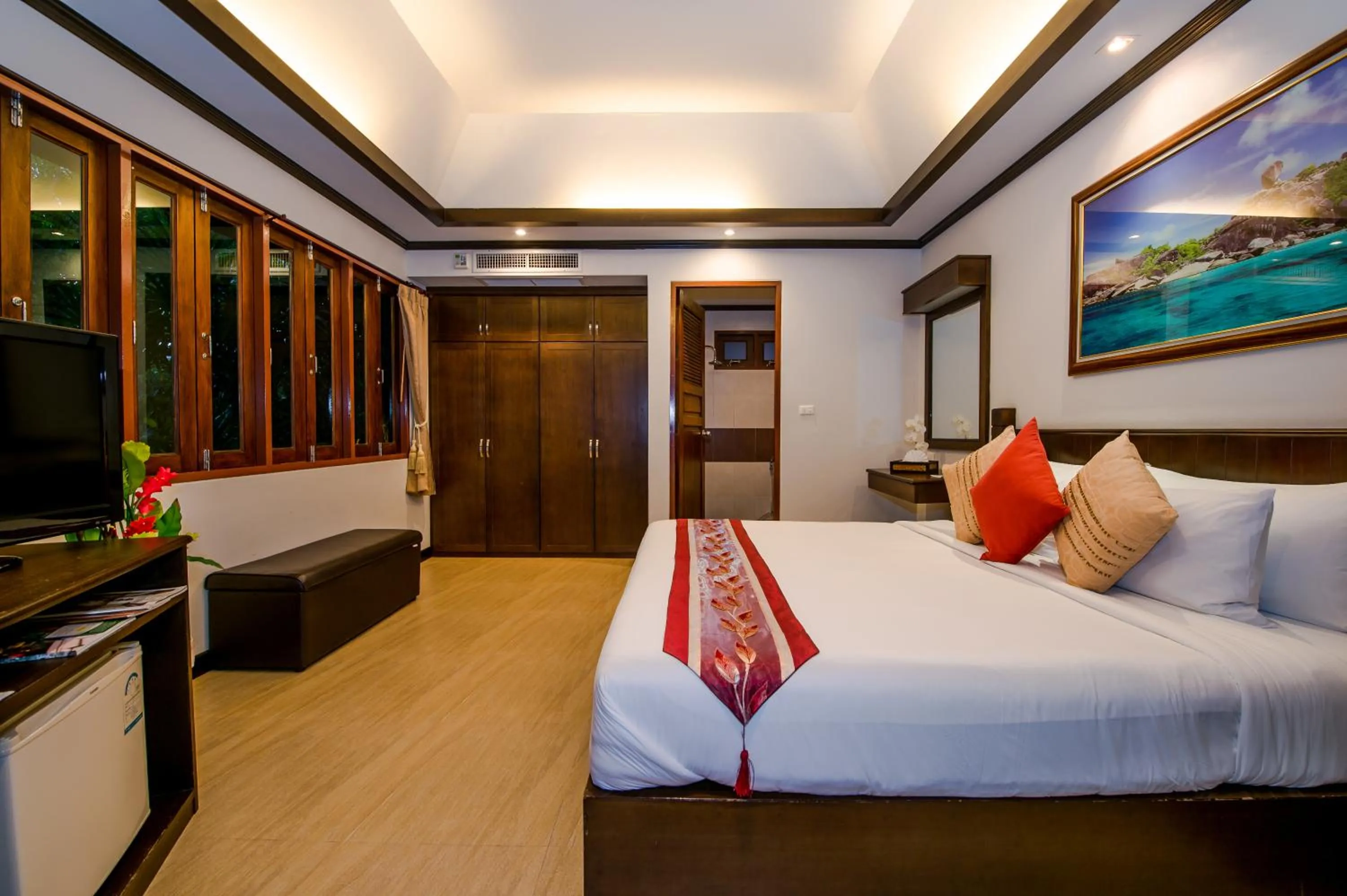 Photo of the whole room, Bed in Pai Tan Villas - SHA Extra Plus