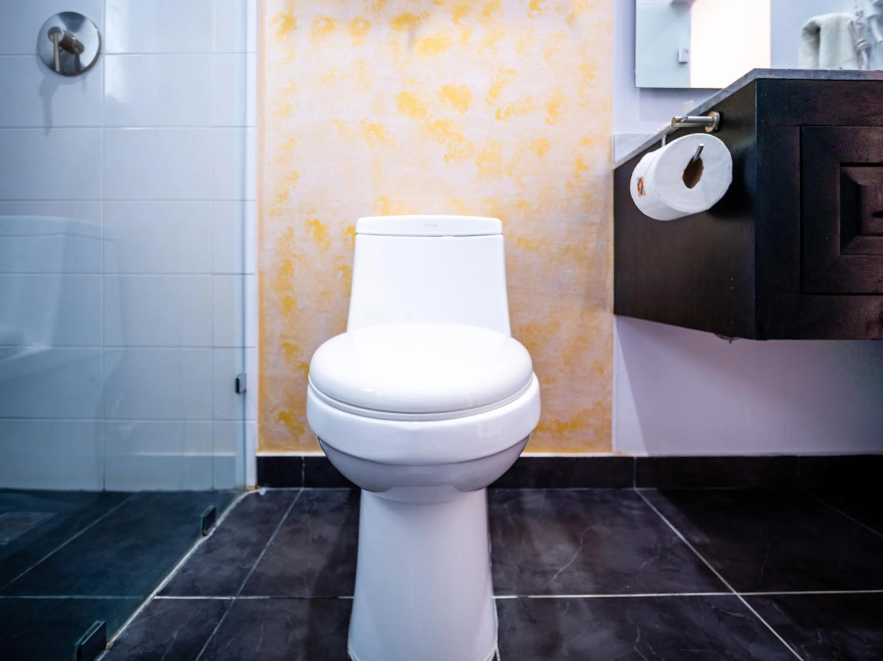 Bathroom in Hotel DC Boutique & SPA