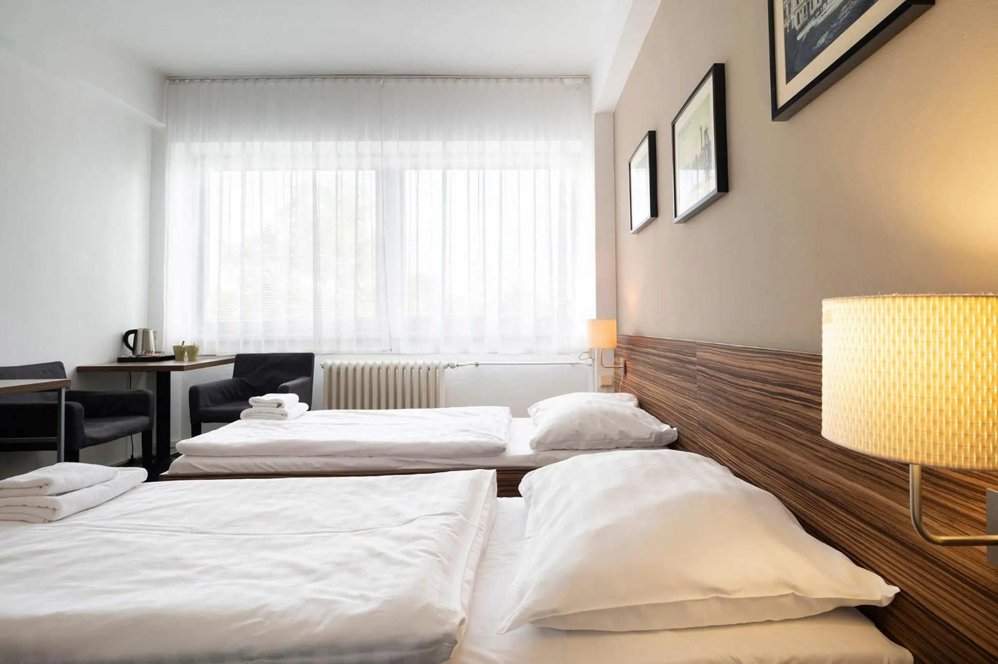 Coffee/tea facilities, Bed in Hotel Veronika