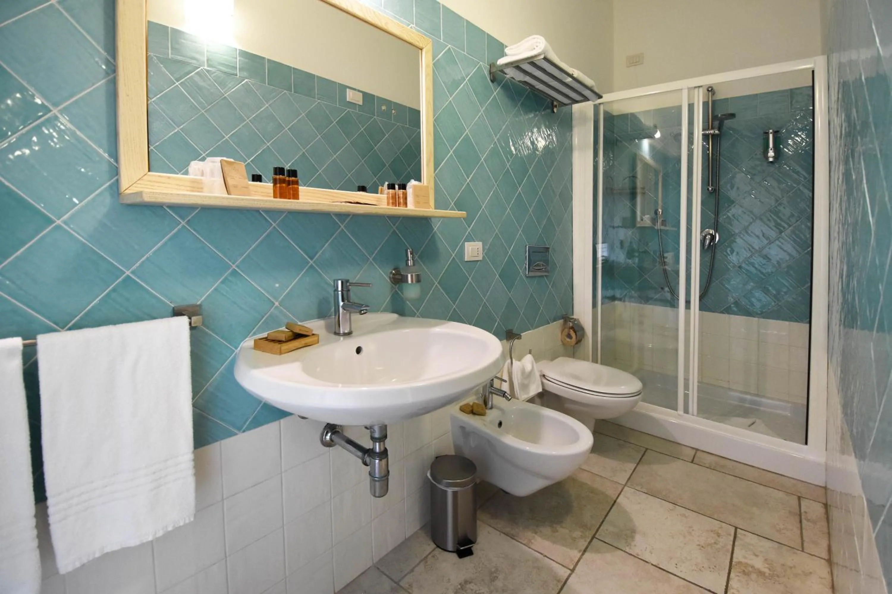 Shower in Hotel I Graniti