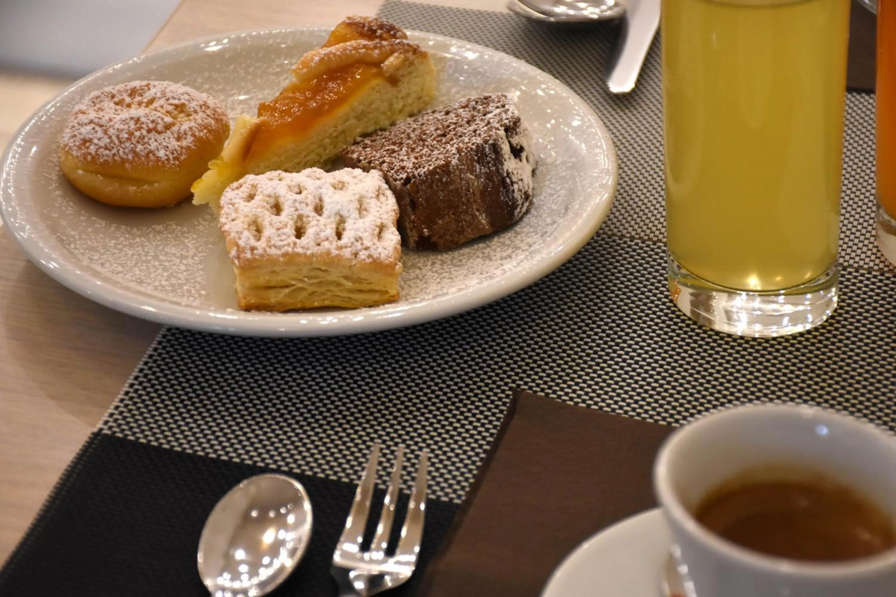 Food and drinks in Hotel I Graniti