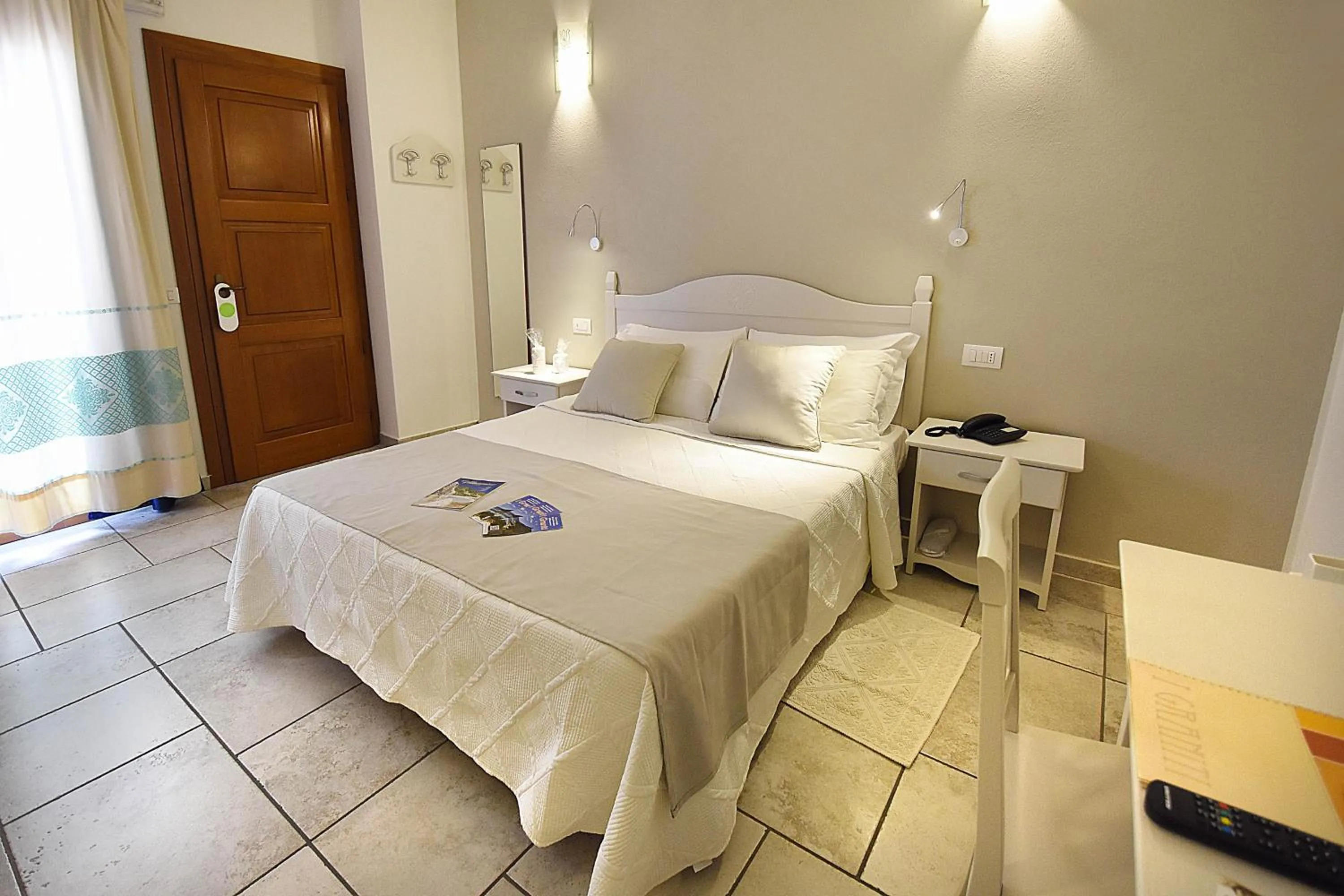 Bed in Hotel I Graniti