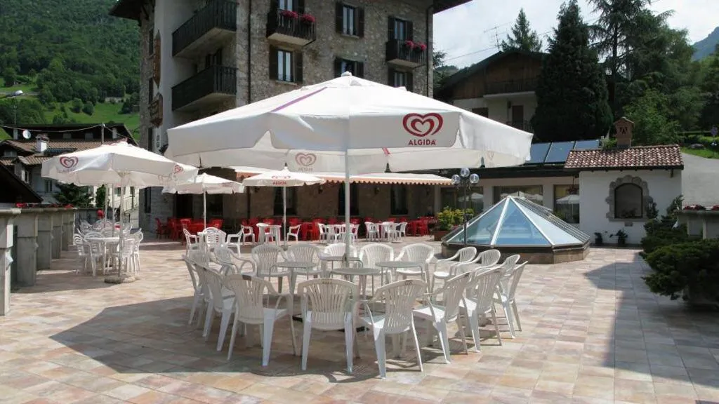 Hotel Carrara