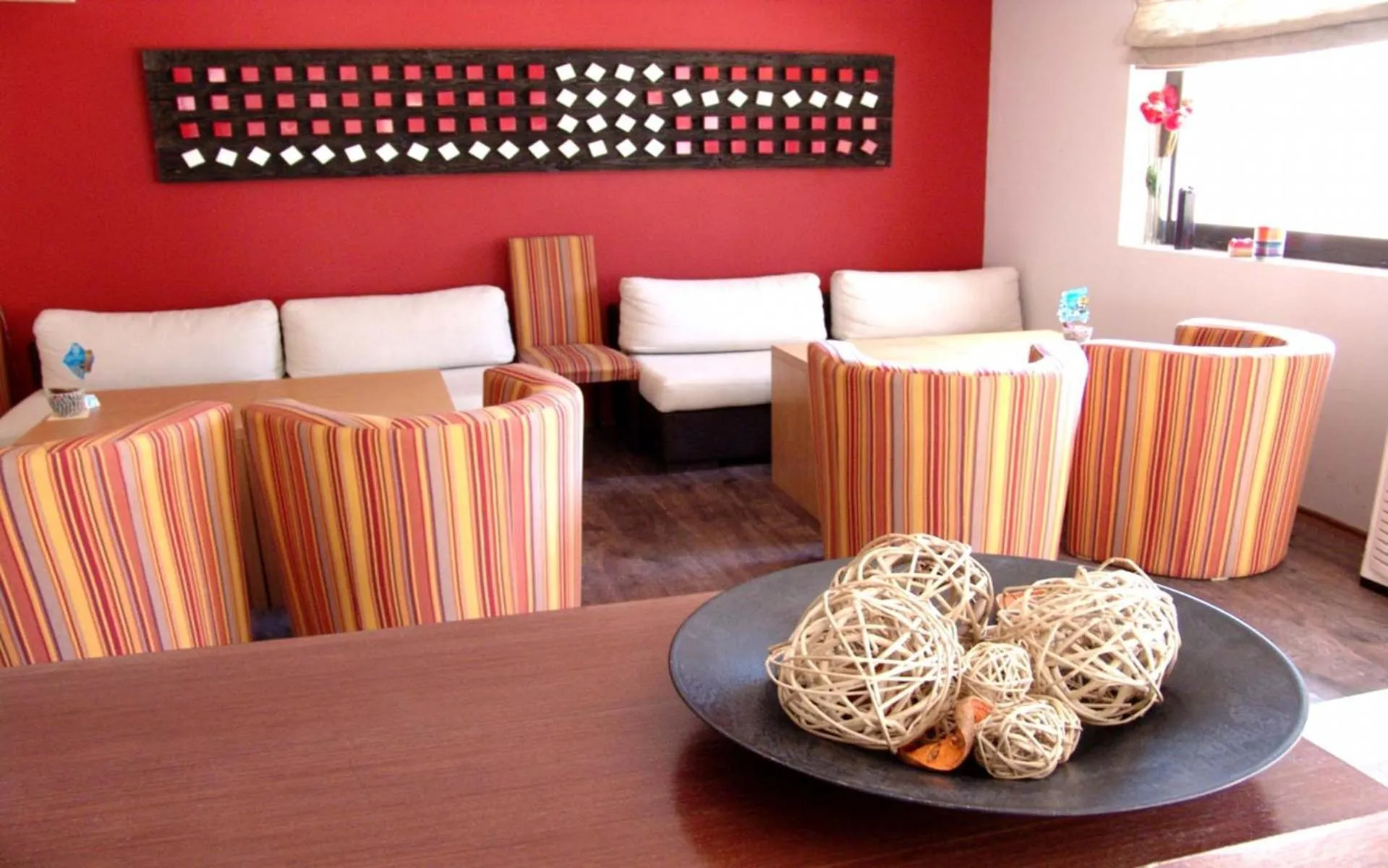 Restaurant/places to eat in Valeo Hotel