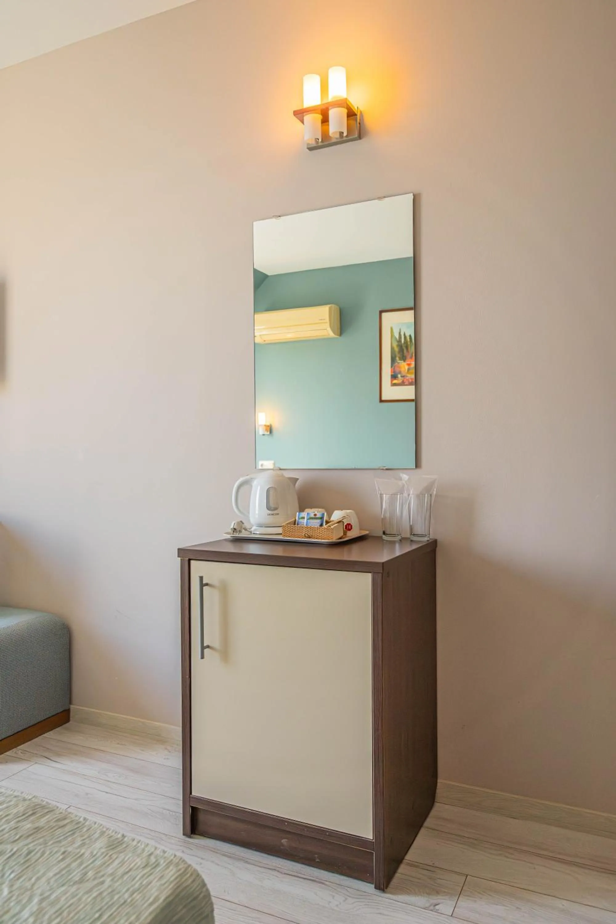 Coffee/tea facilities in Valeo Hotel