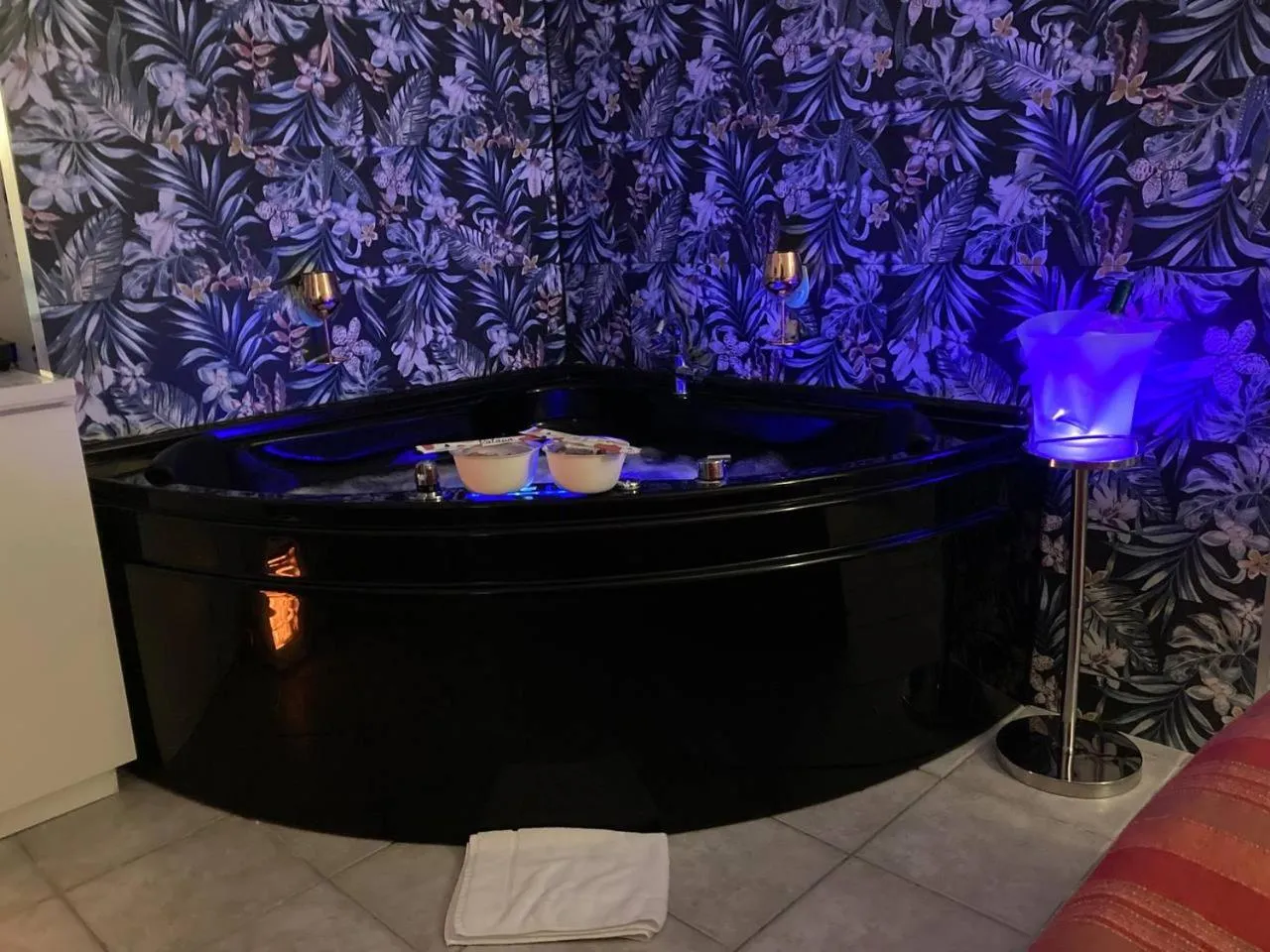 Hot Tub in Villa Arazurrina