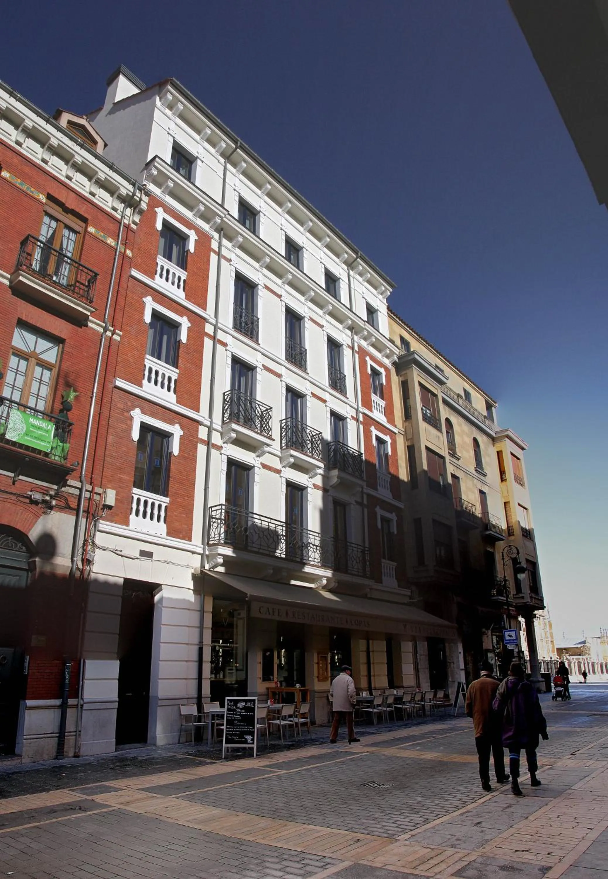 Property building in Principia Suites