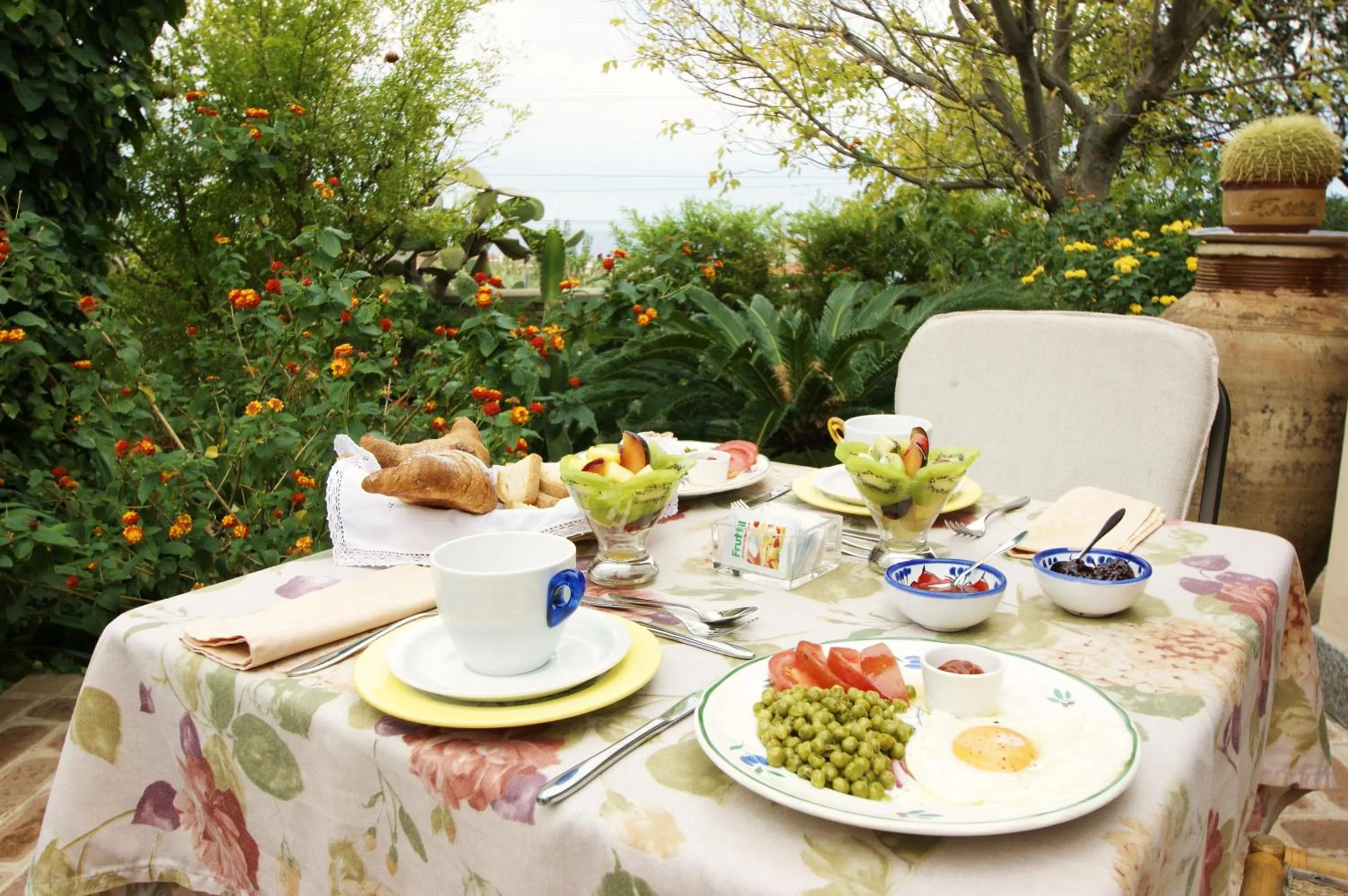 Restaurant/places to eat in Villino Eleonora