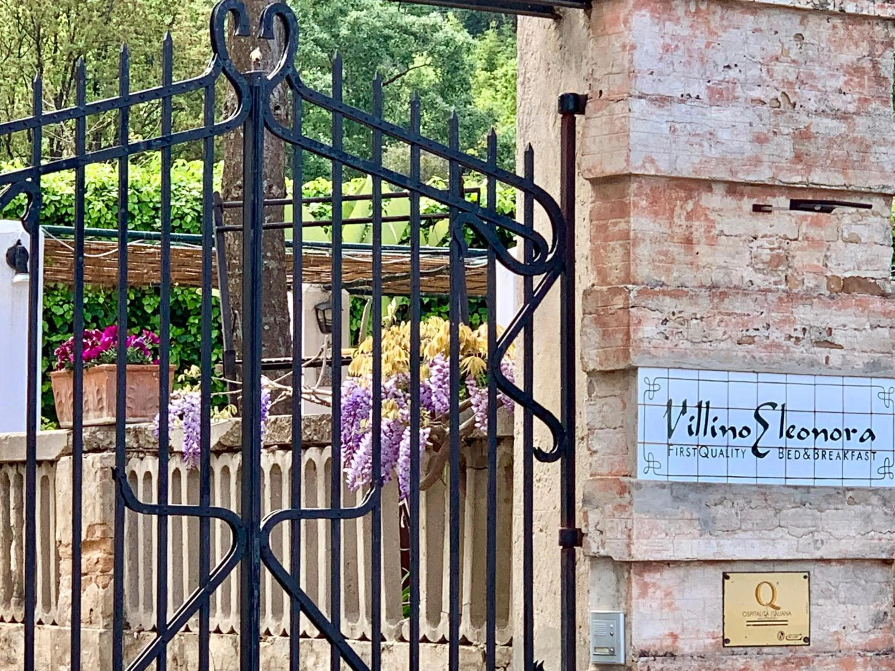 Facade/entrance in Villino Eleonora