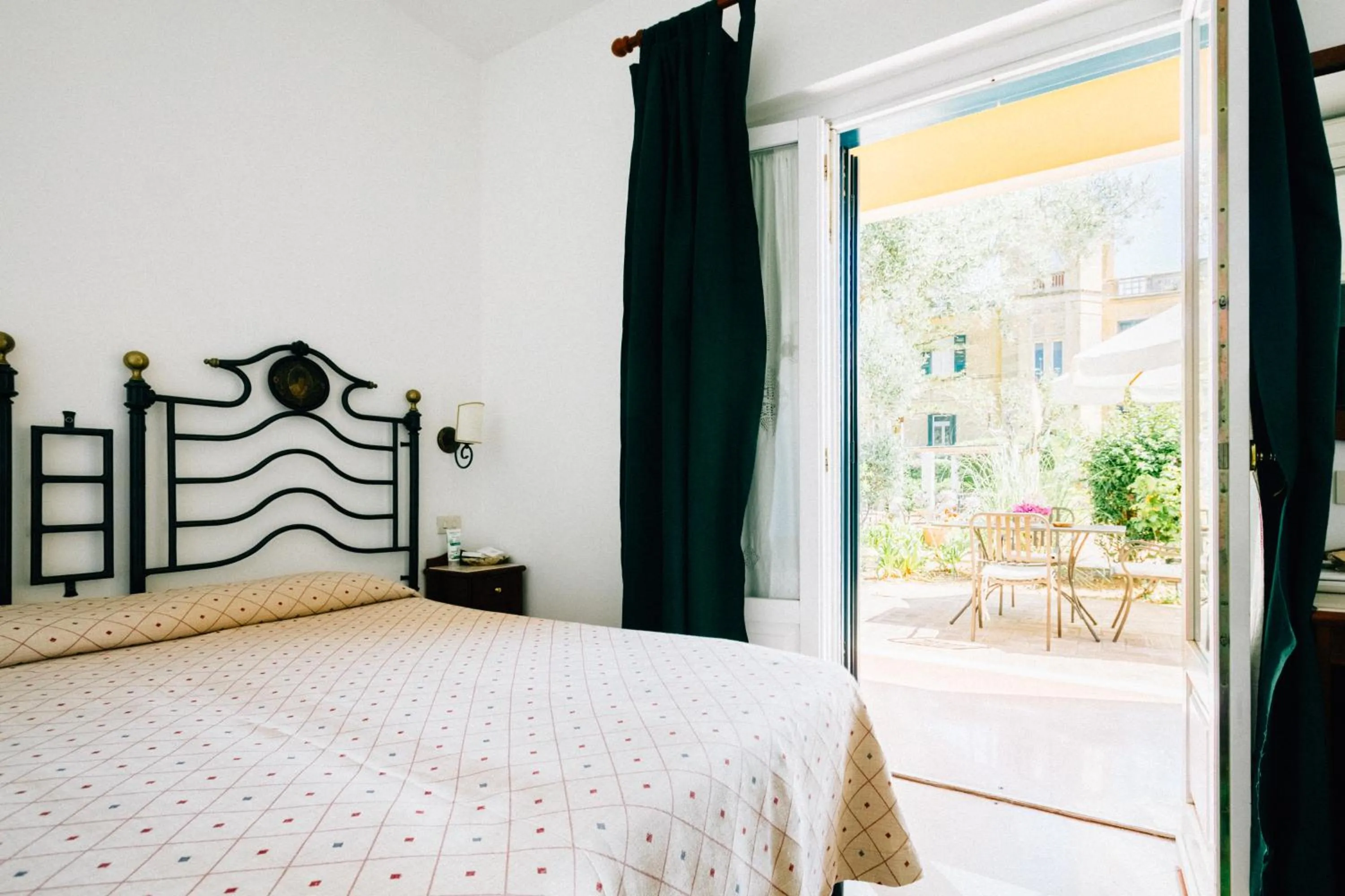 Photo of the whole room, Bed in Villino Eleonora