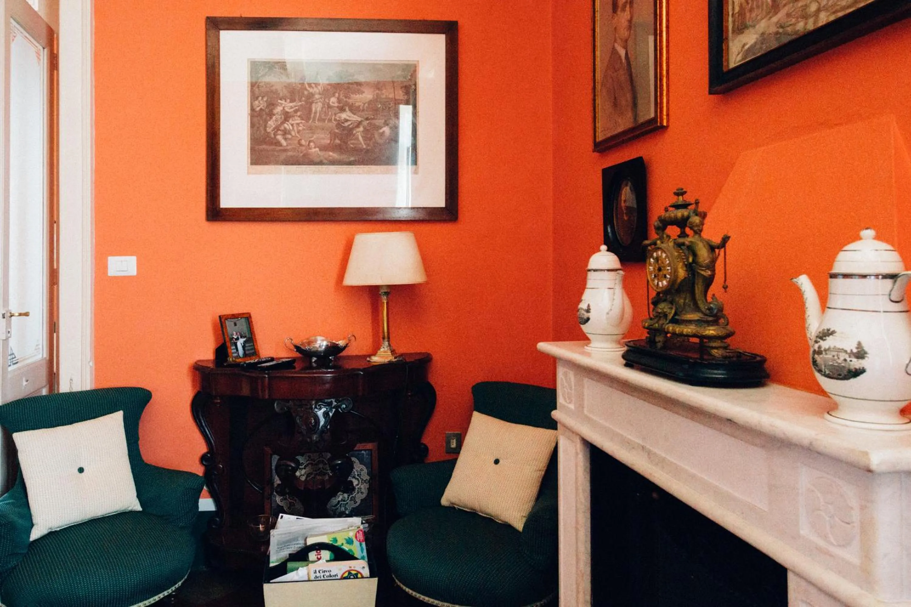 Communal lounge/ TV room in Villino Eleonora