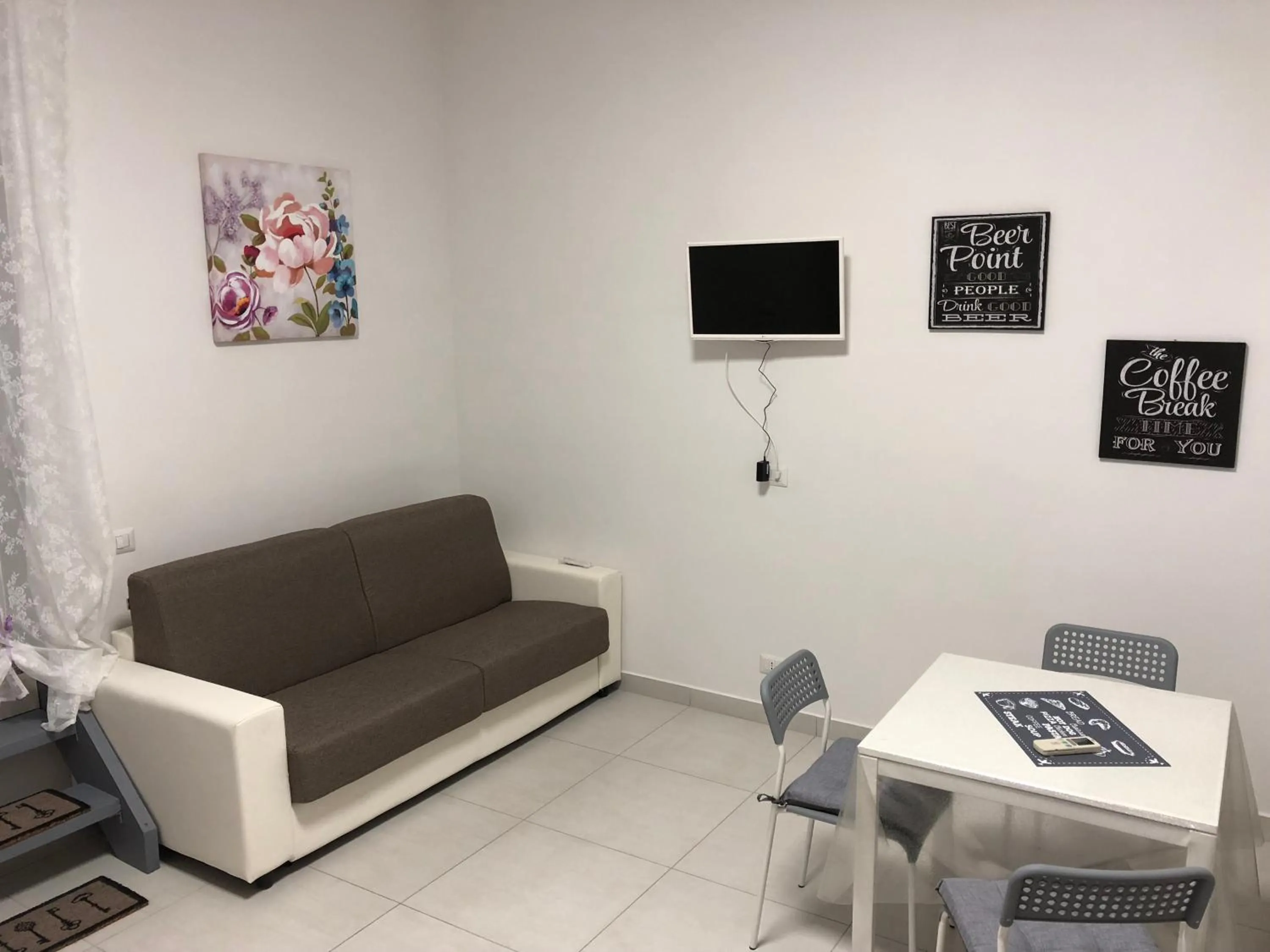 TV and multimedia in 'O Vascio Vomero