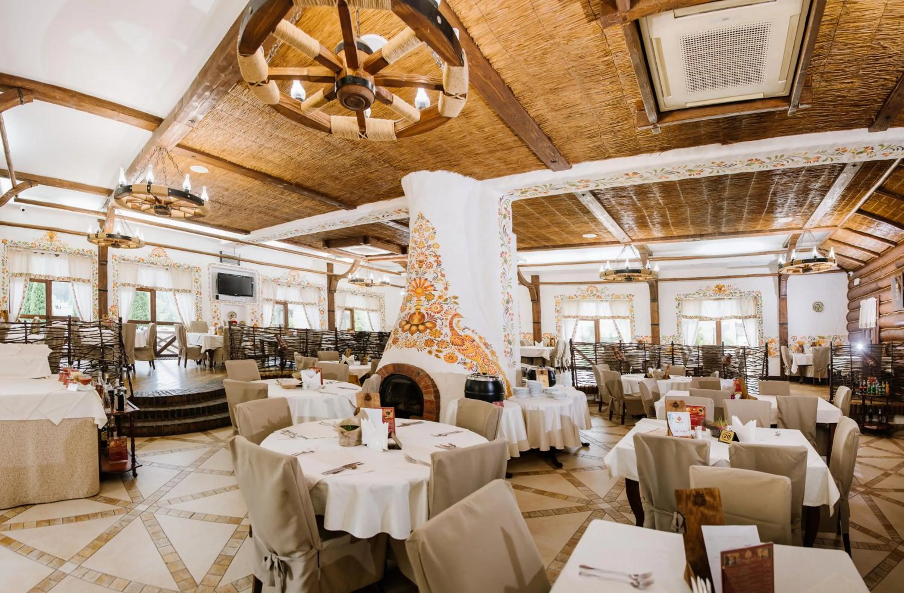 Restaurant/places to eat in Kyivska Russ Resort Medical&Spa