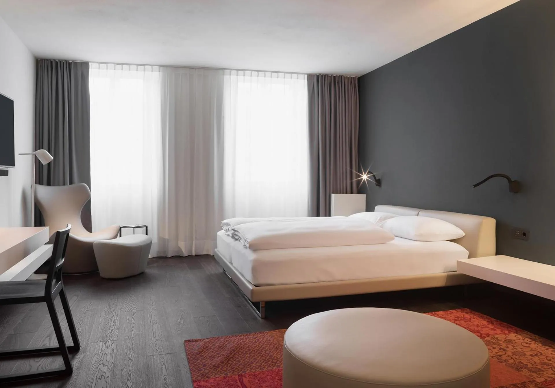 Photo of the whole room, Bed in Guesthouse Suiteseven