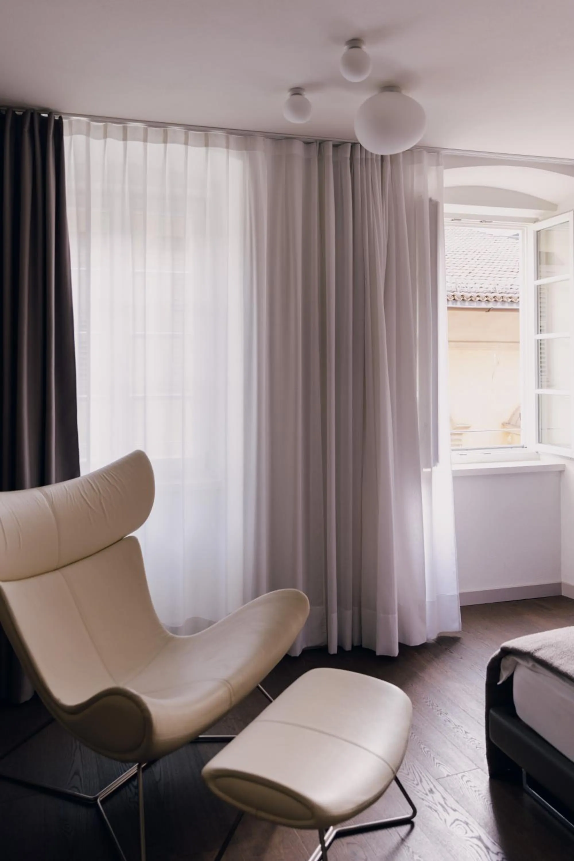 Photo of the whole room in Guesthouse Suiteseven