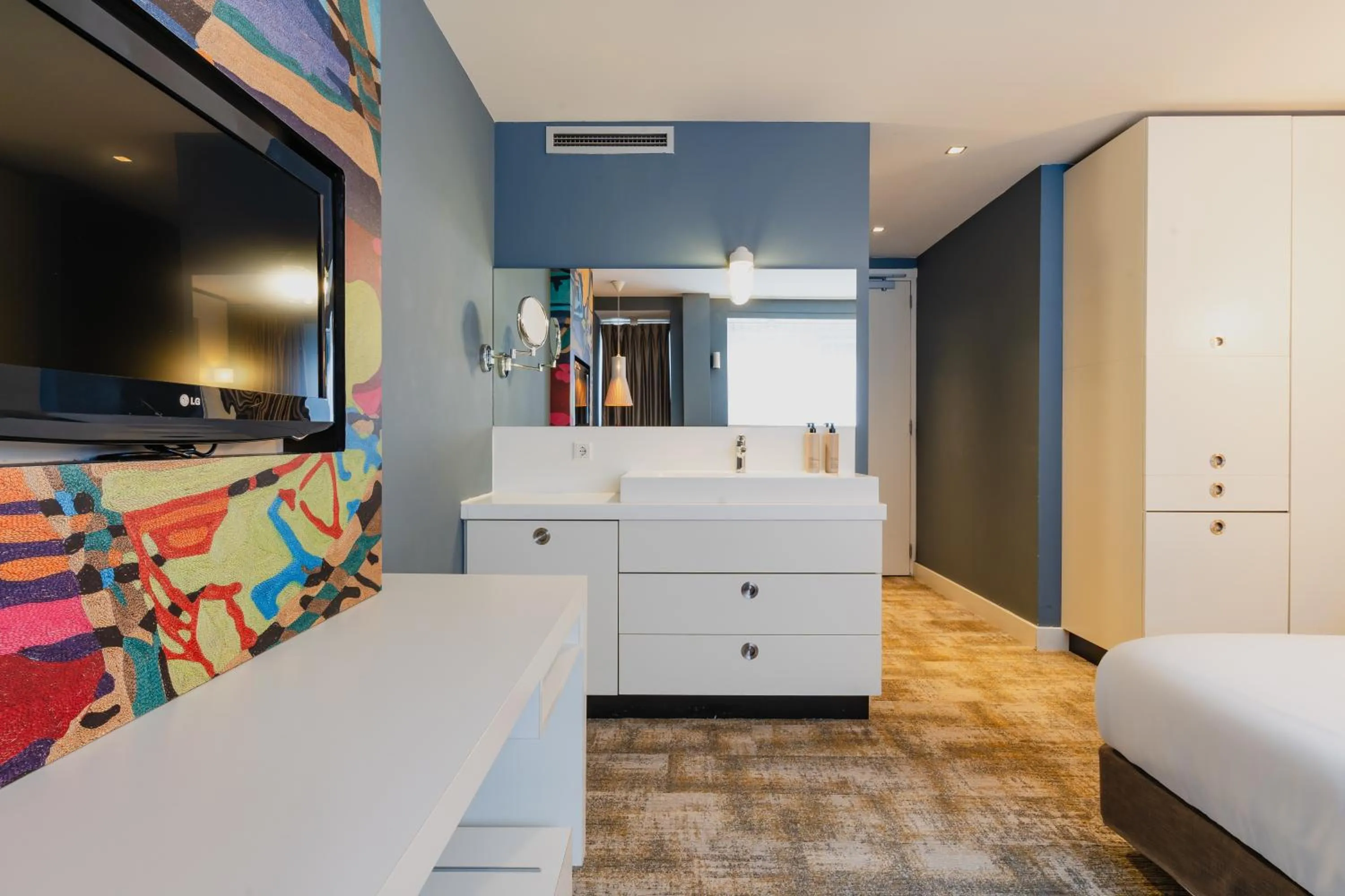 TV and multimedia, Bed in Hotel JL No76