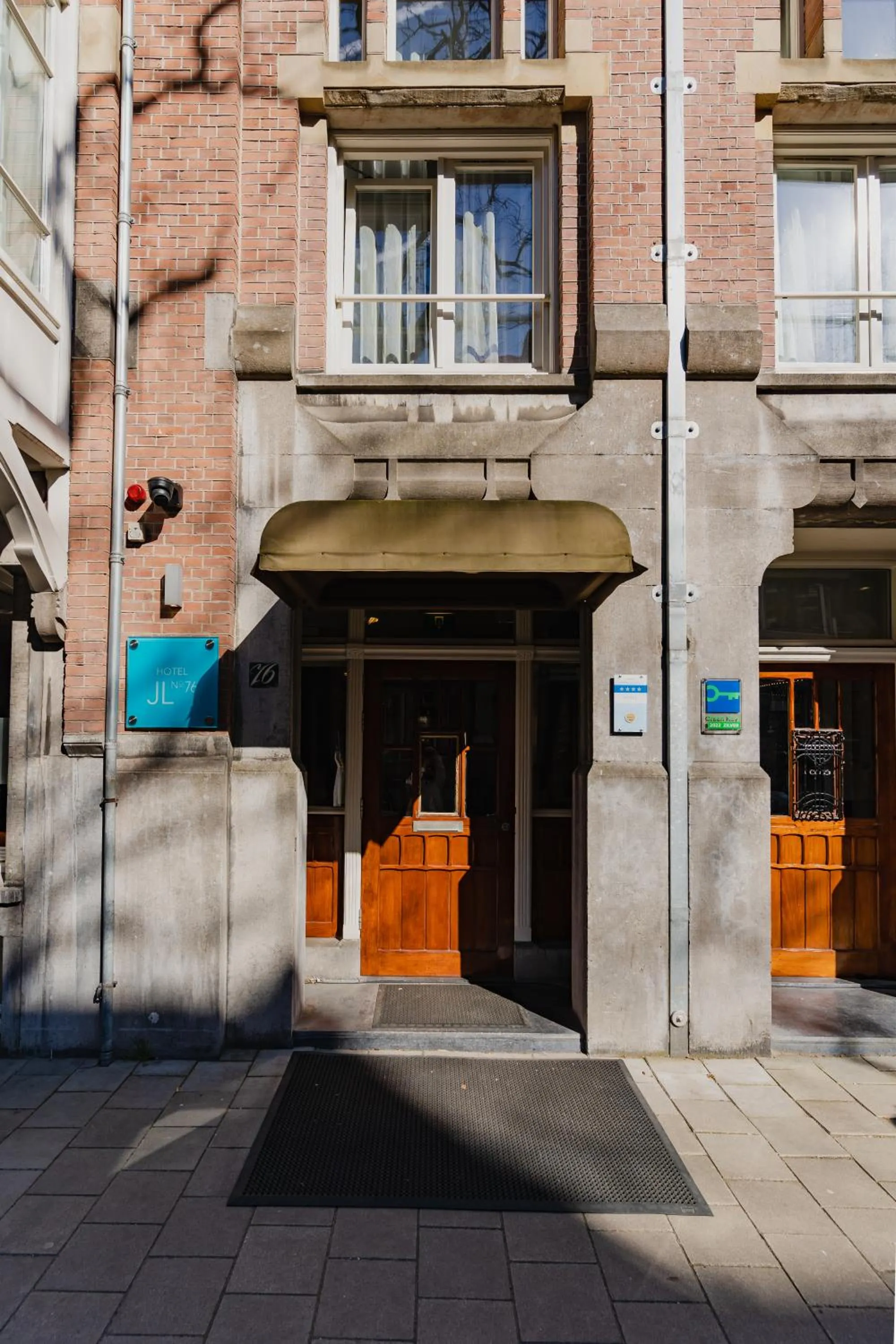 Property building in Hotel JL No76