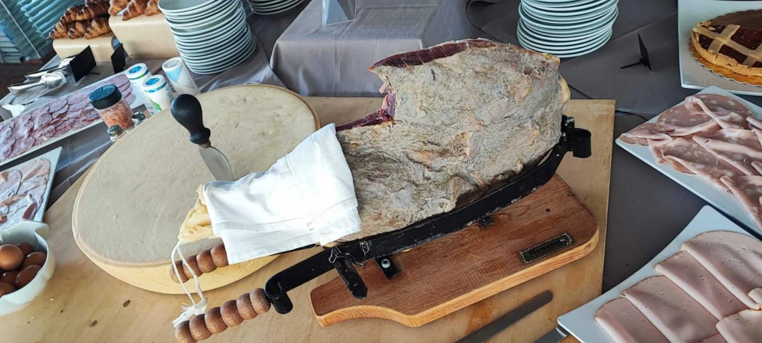 Breakfast in B&B Promenade Hotel Simple con Piscina