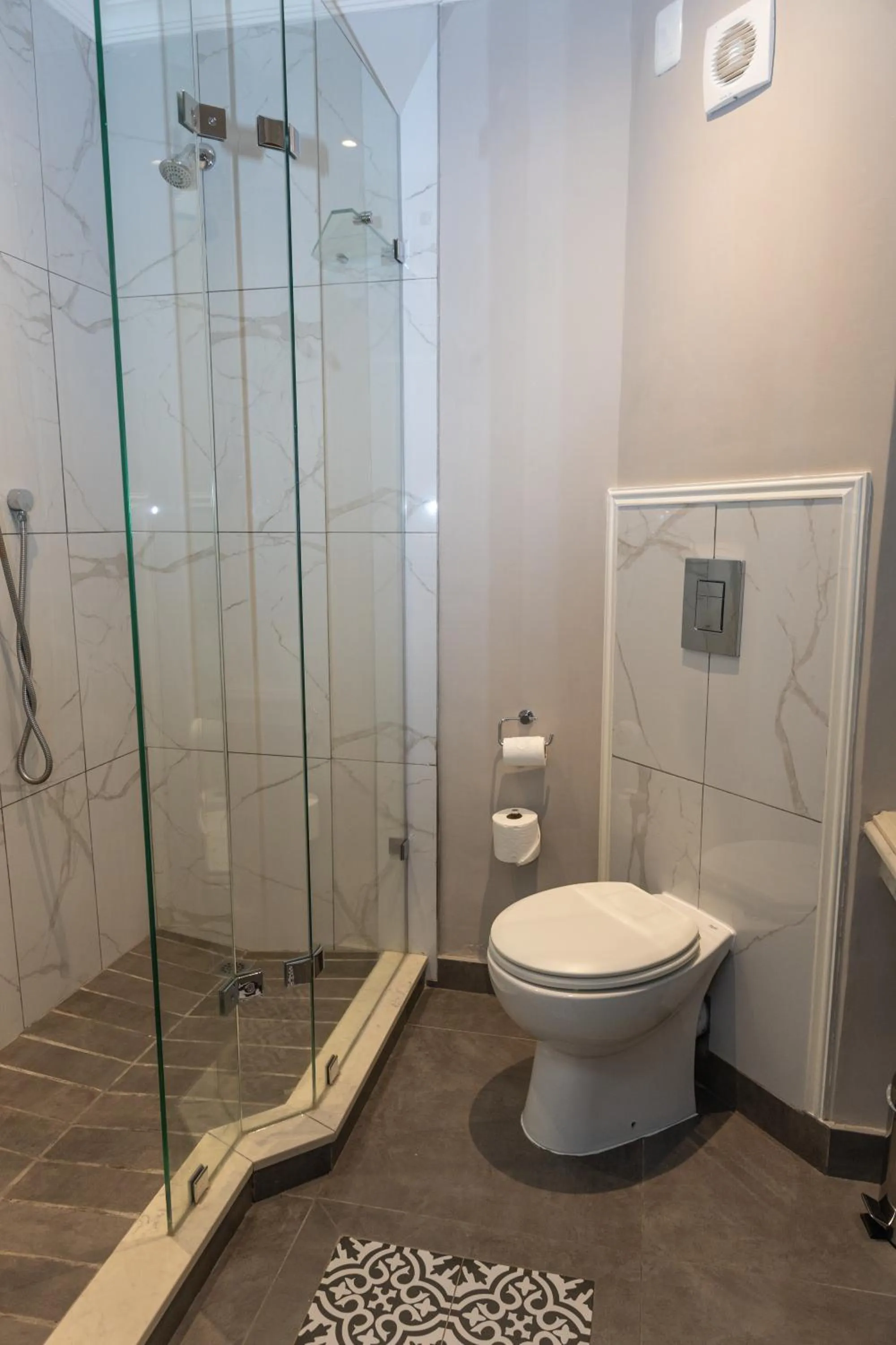 Shower in Premier Express Inn George