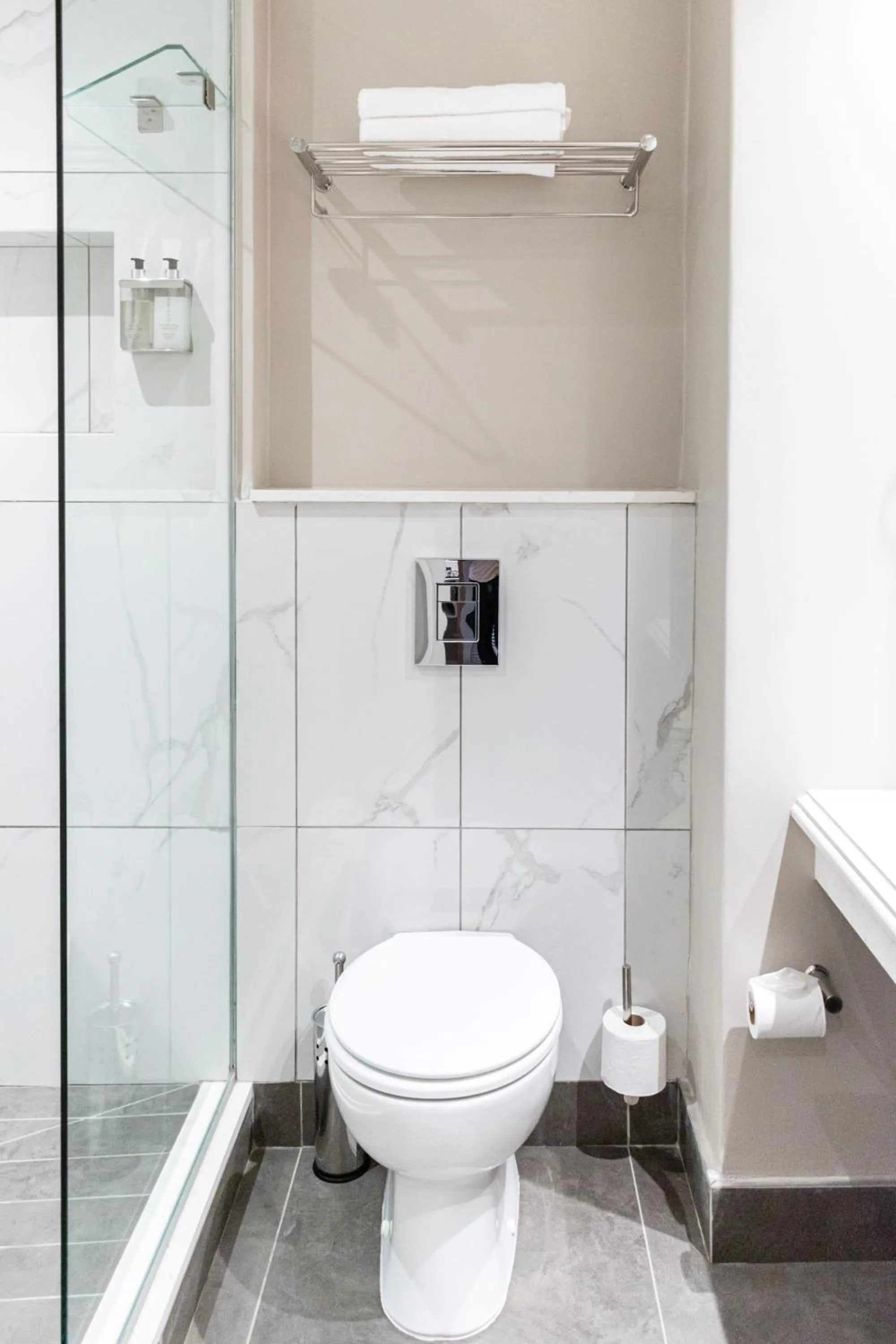 Toilet in Premier Express Inn George