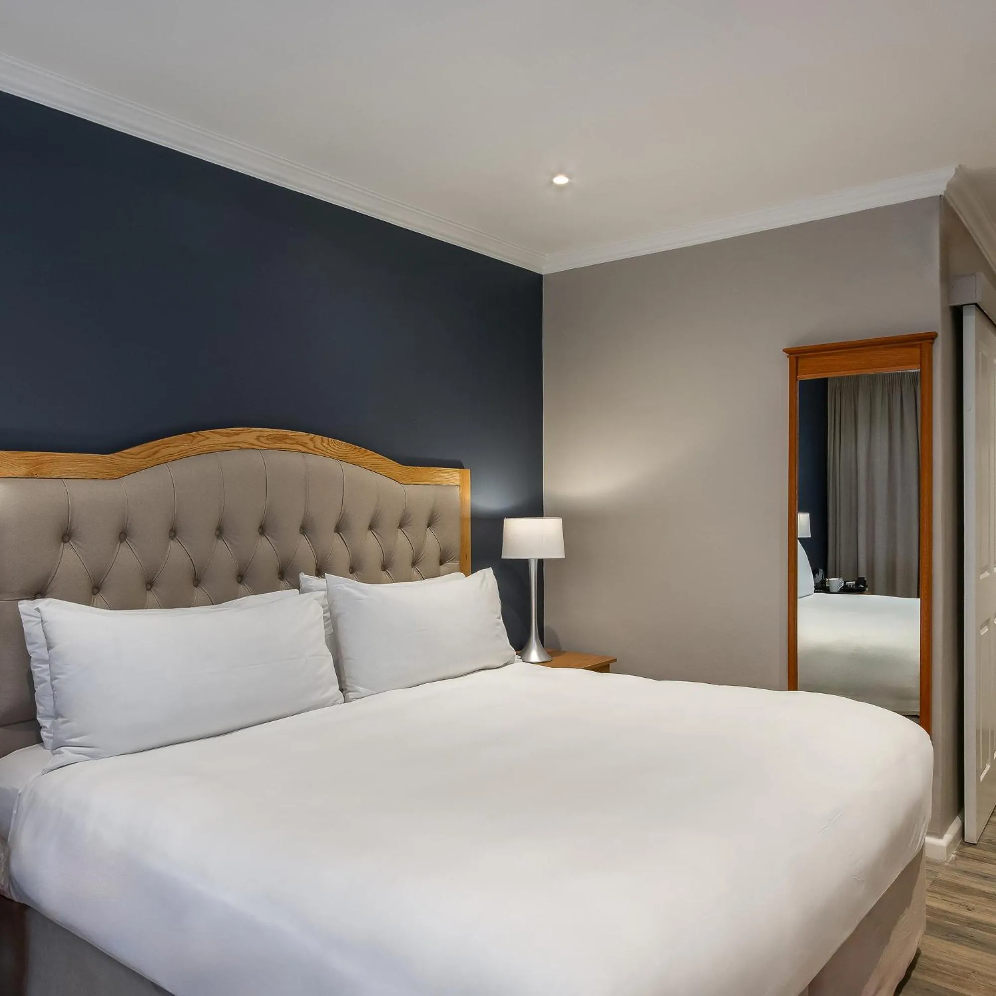 Coffee/tea facilities, Bed in Premier Express Inn George