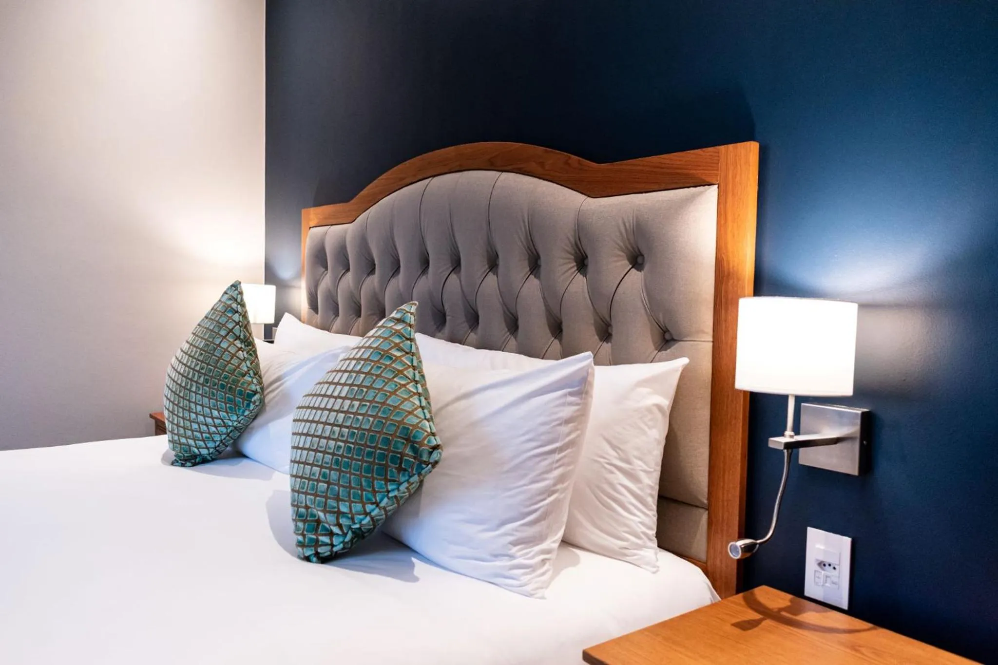 Bed in Premier Express Inn George