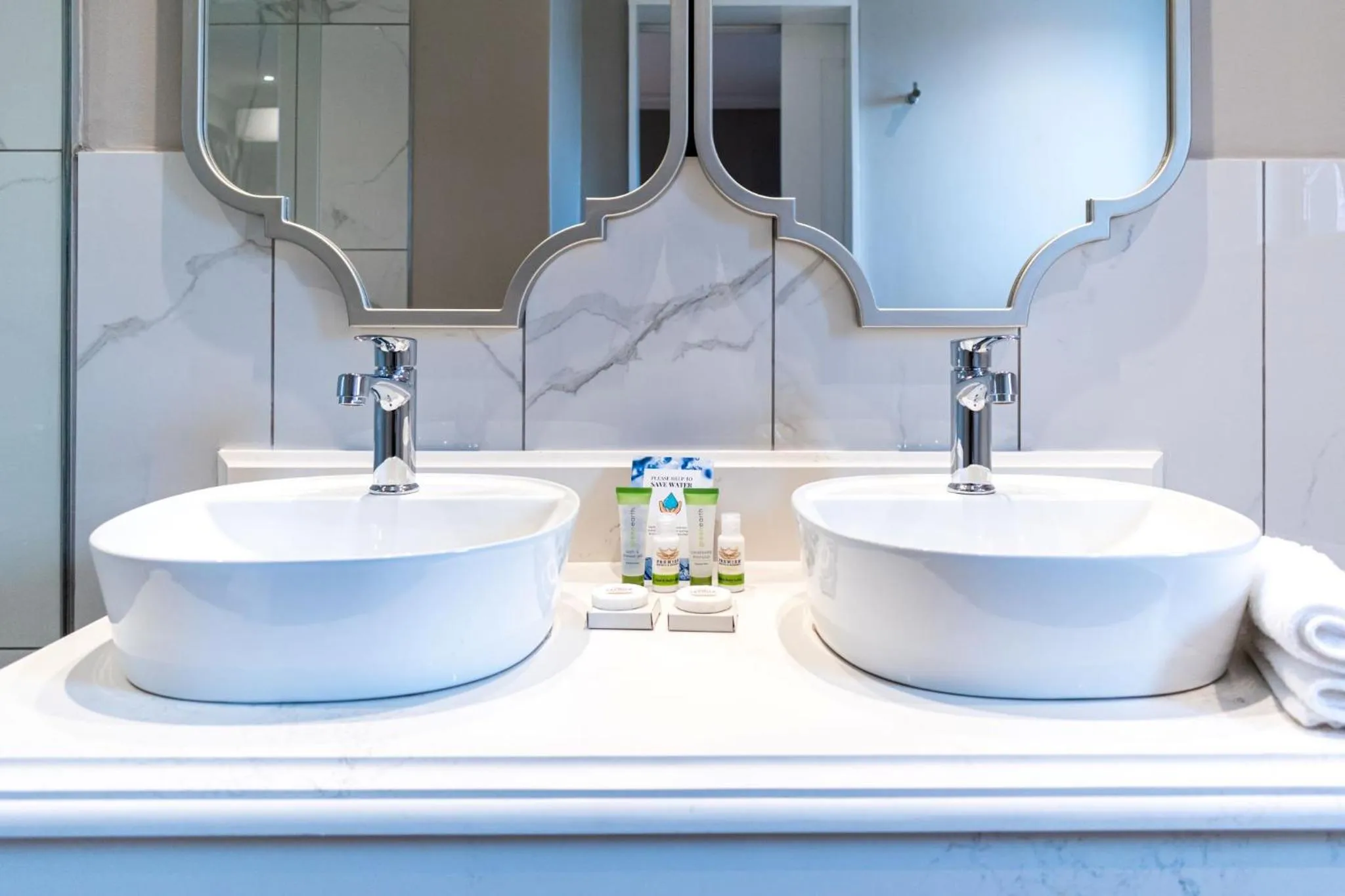 Bathroom in Premier Express Inn George