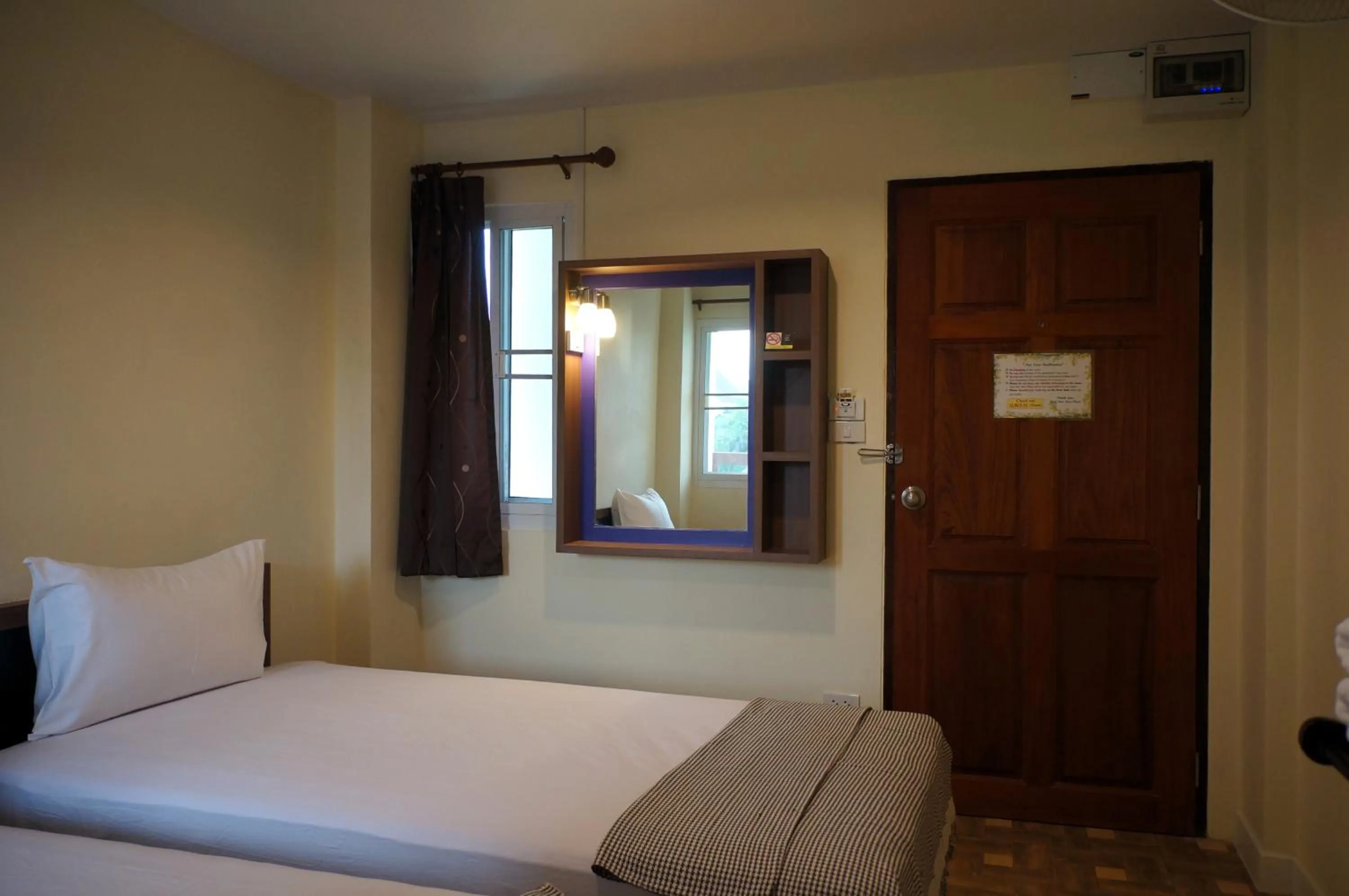 Bedroom, Bed in Samsen Sam Place