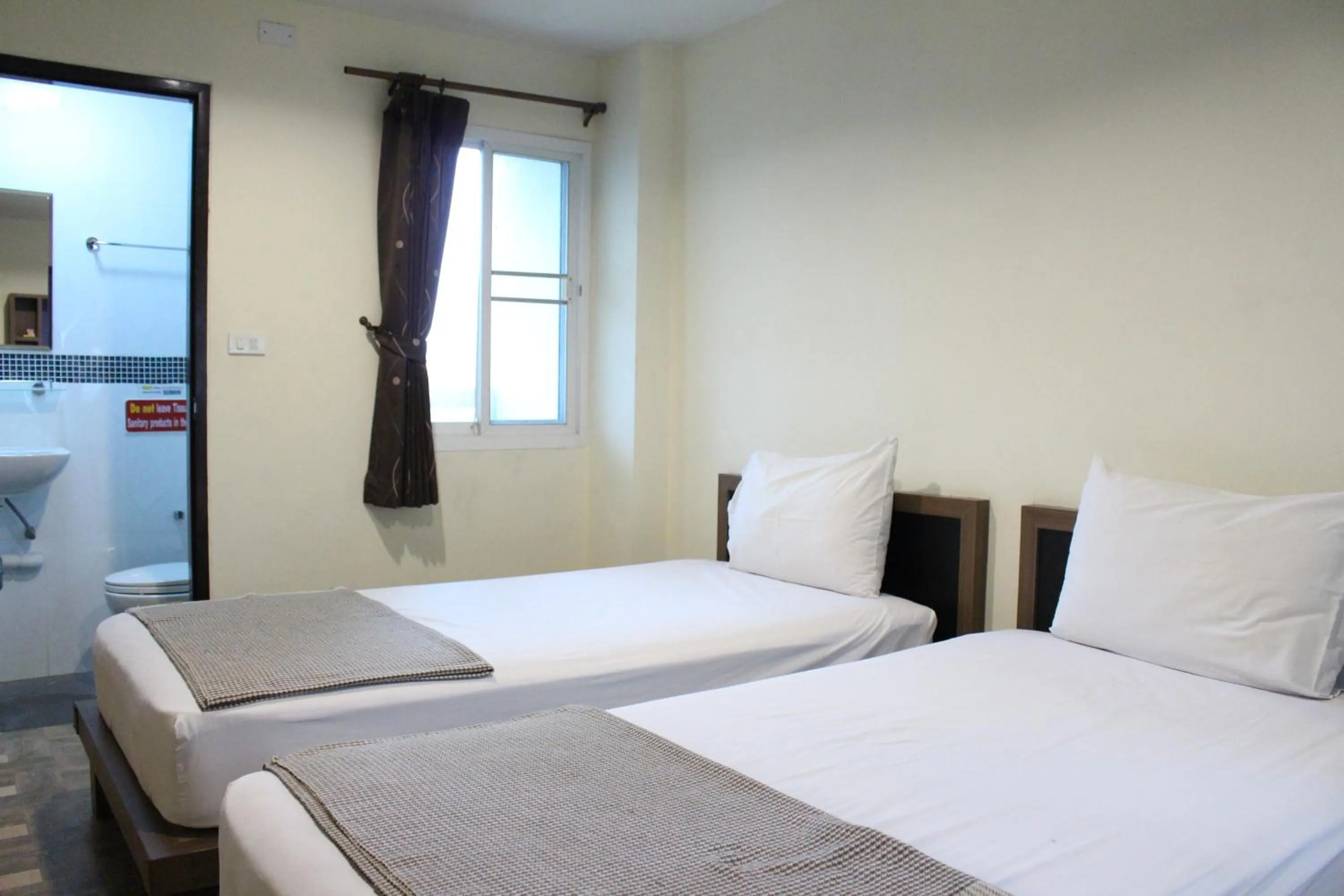 Bedroom, Bed in Samsen Sam Place