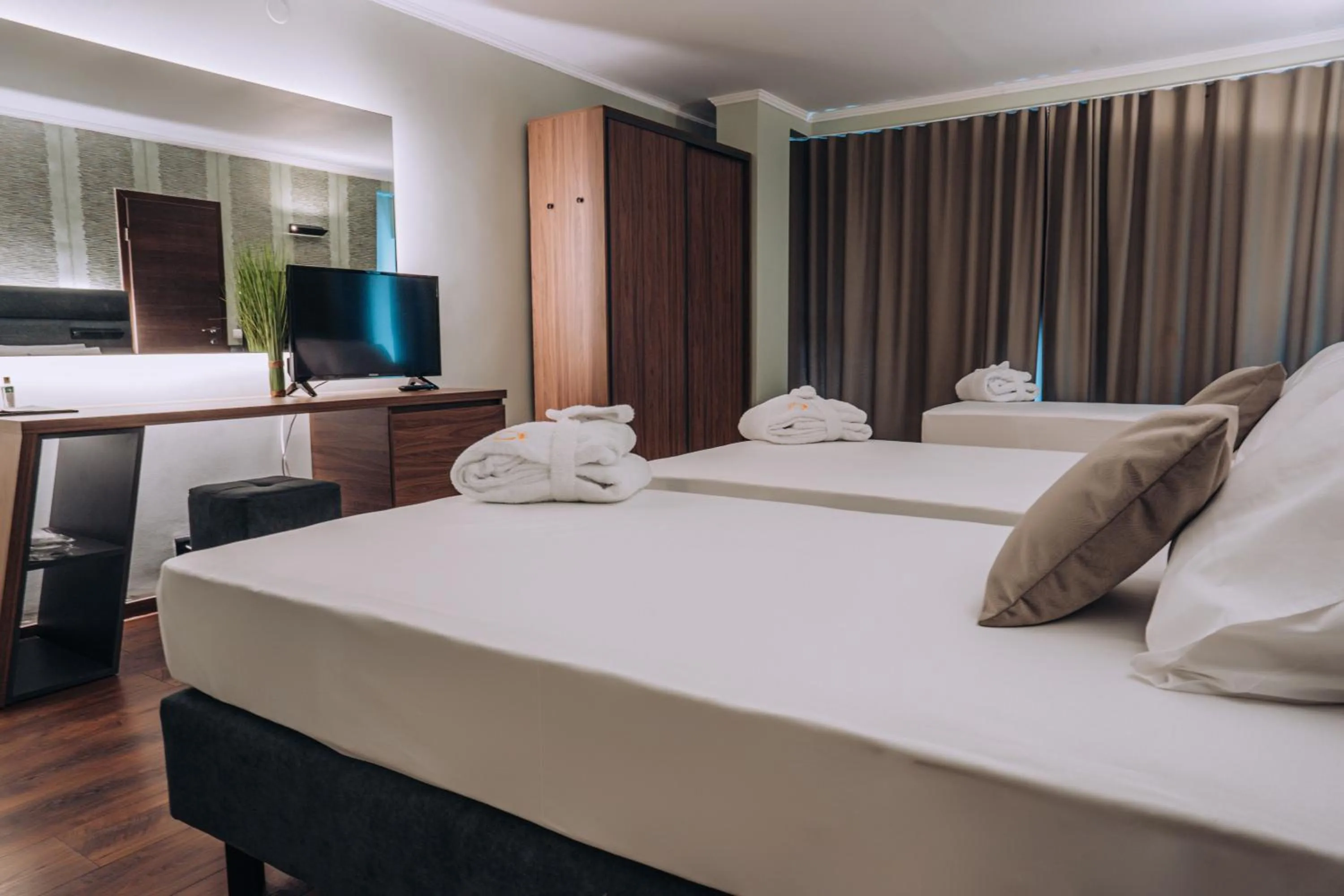 TV and multimedia, Bed in Inex Olgica Hotel & SPA
