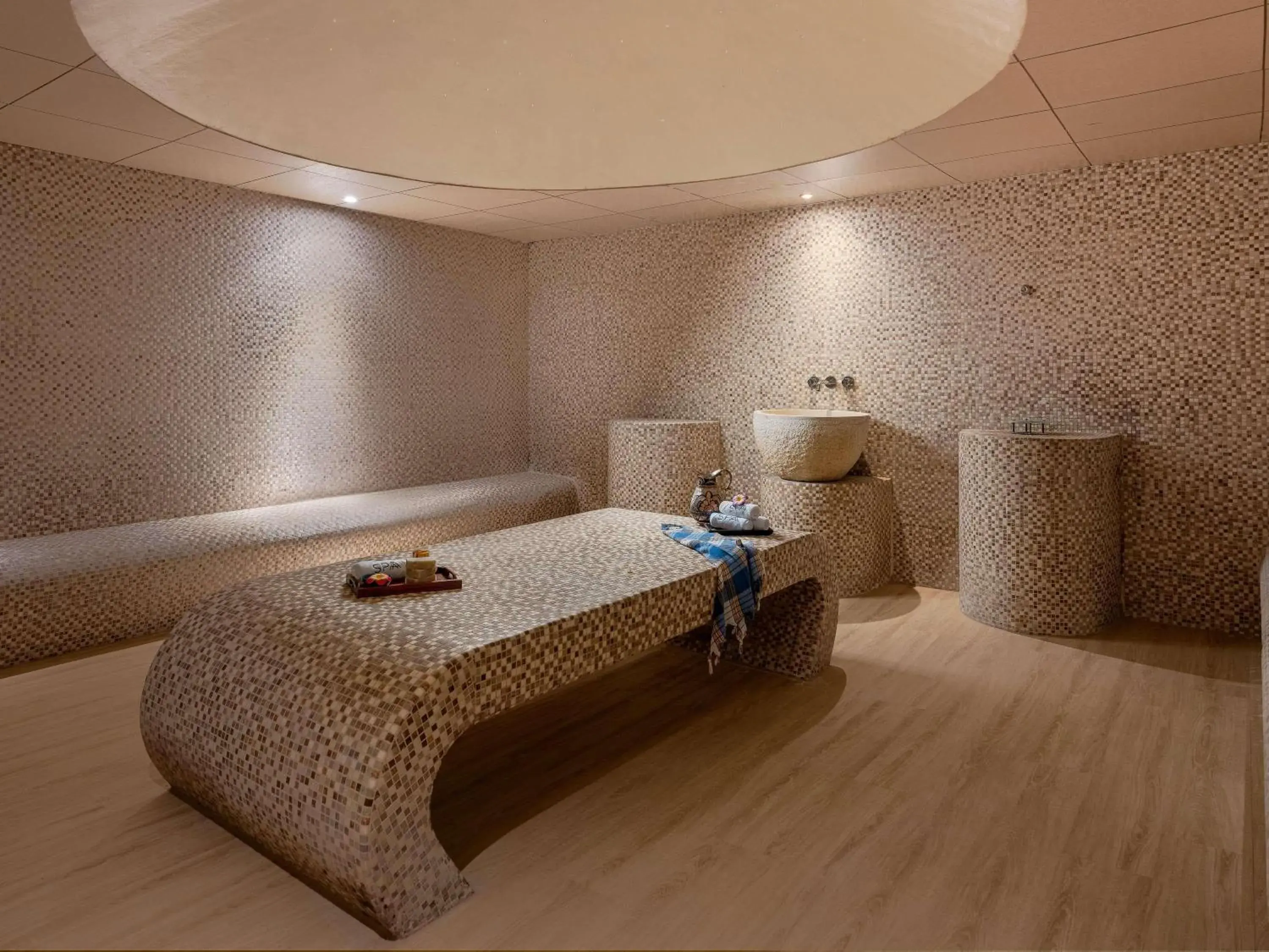 Spa and wellness centre/facilities, Bed in Sofitel Abu Dhabi Corniche Spa and wellness centre/facilities, Bed in Sofitel Abu Dhabi Corniche