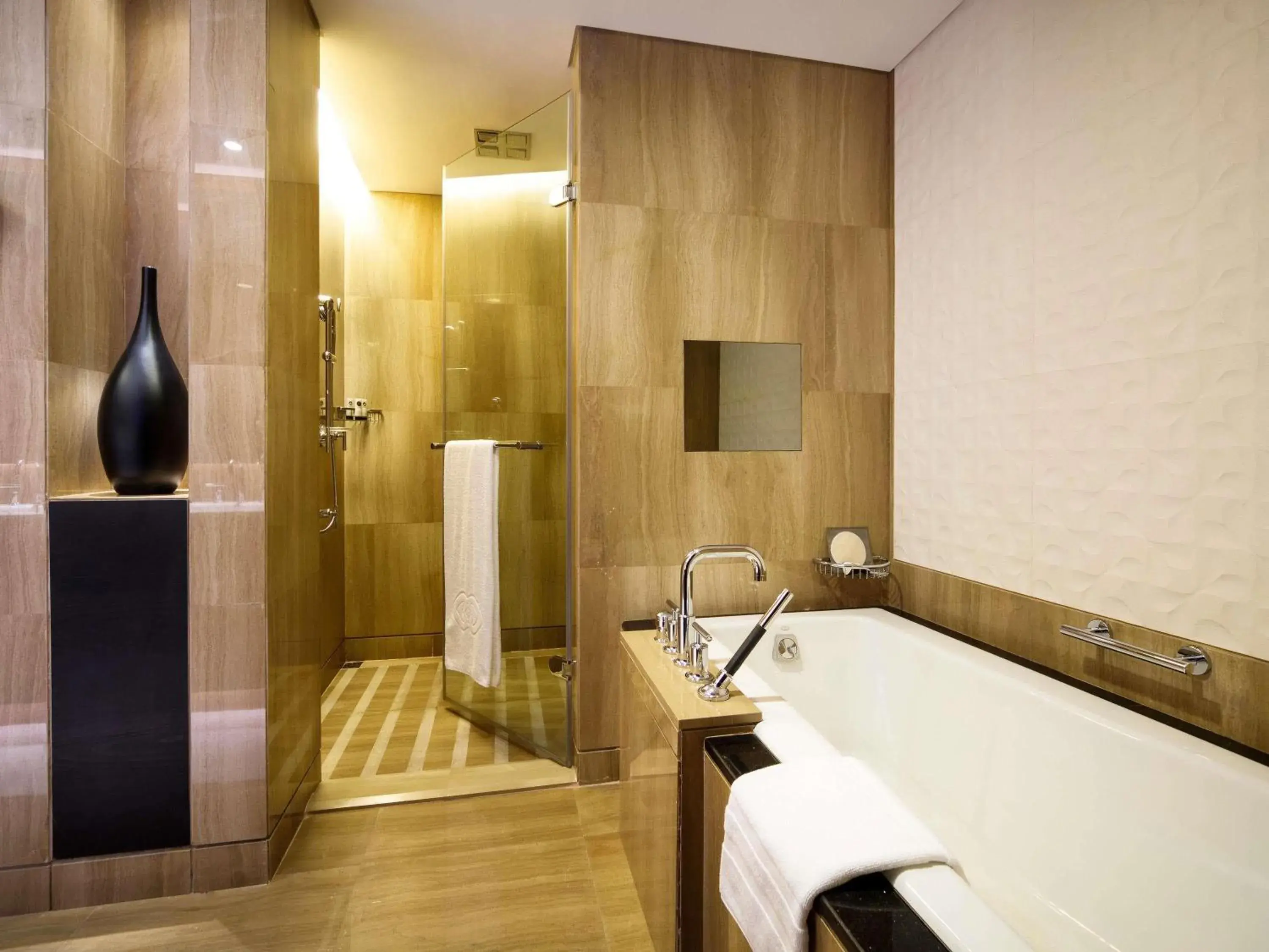 Bedroom in Sofitel Abu Dhabi Corniche Bedroom in Sofitel Abu Dhabi Corniche