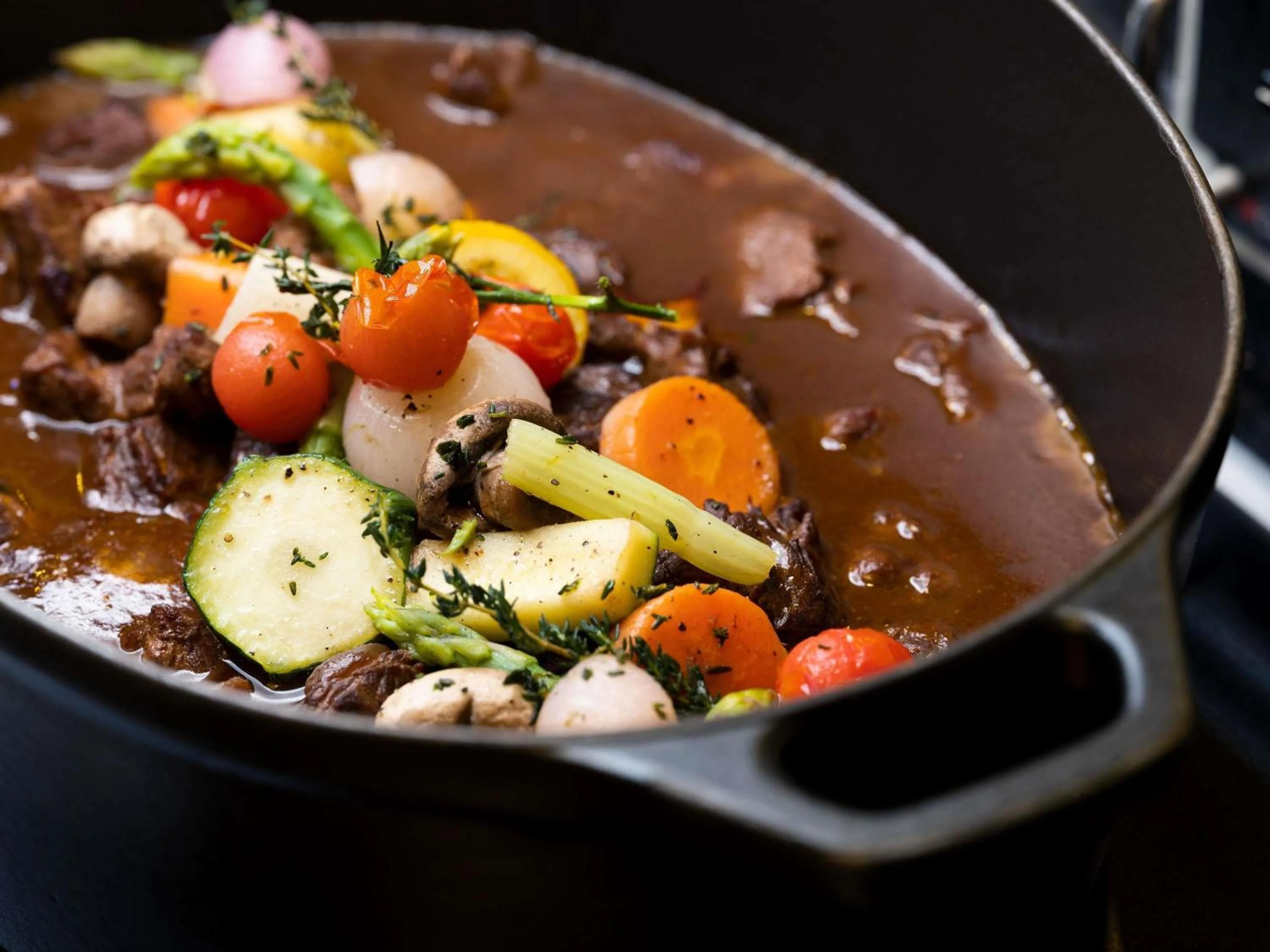 Restaurant/places to eat in Sofitel Abu Dhabi Corniche