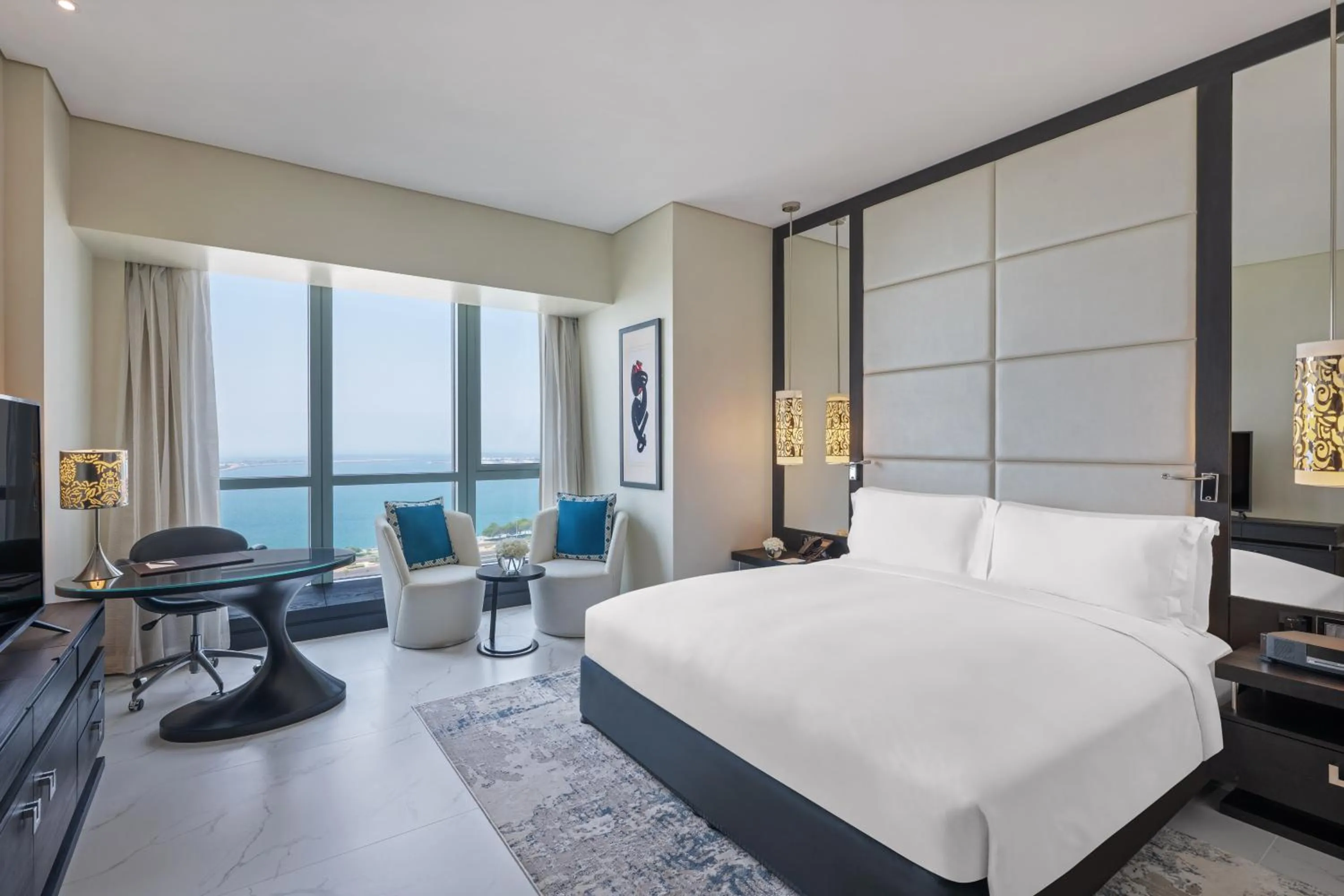Bed in Sofitel Abu Dhabi Corniche