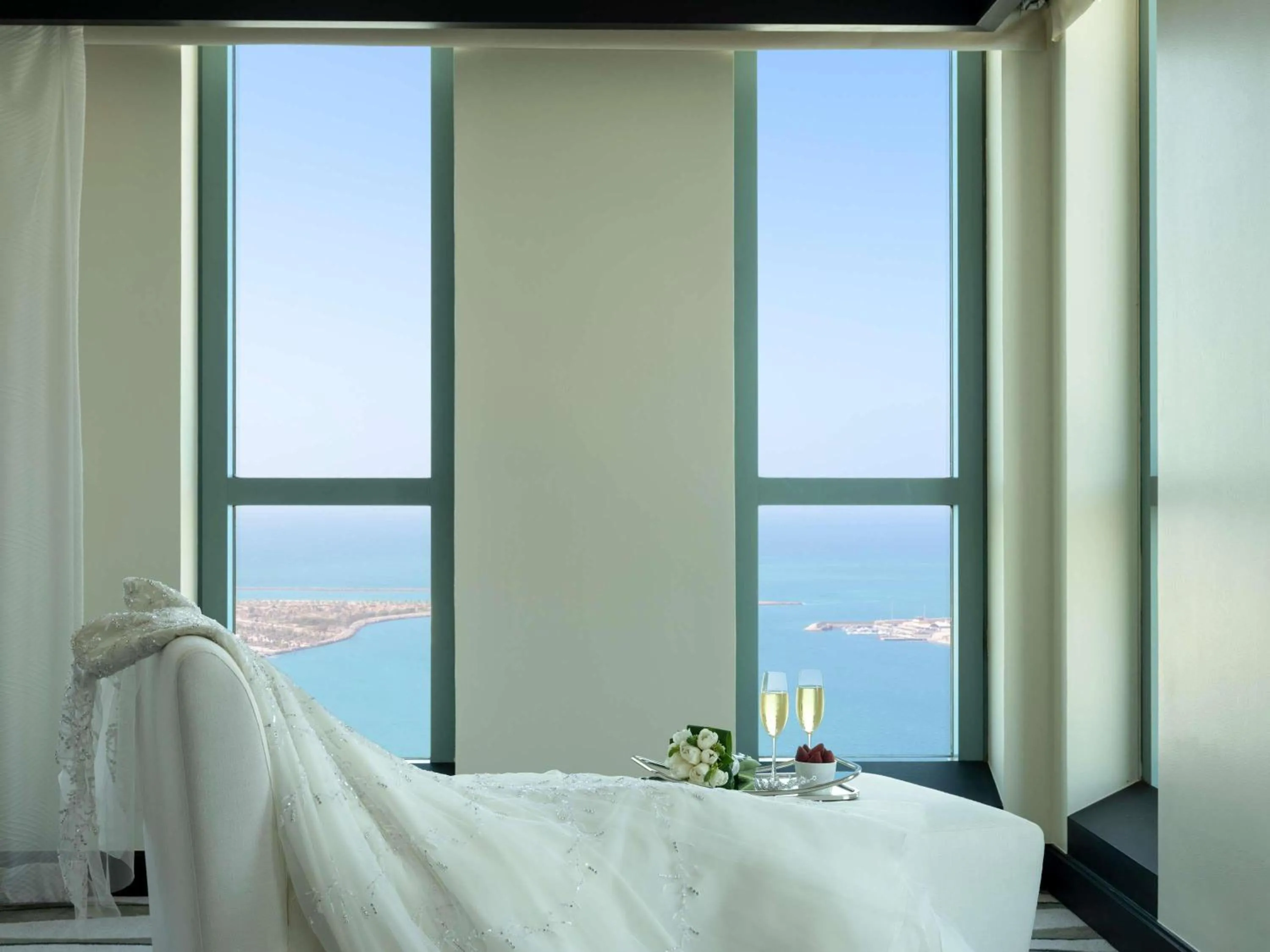 wedding, Bed in Sofitel Abu Dhabi Corniche